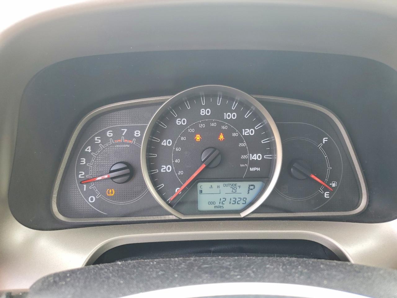 2013 Toyota Rav4 Le Серебряный vin: JTMBFREV2D5026172