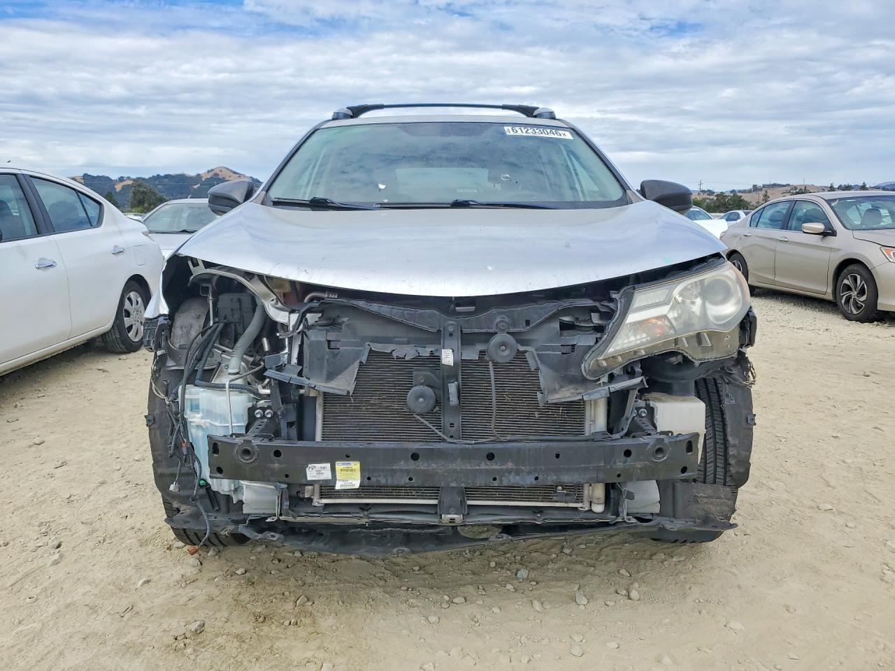 2013 Toyota Rav4 Le Серебряный vin: JTMBFREV2D5026172