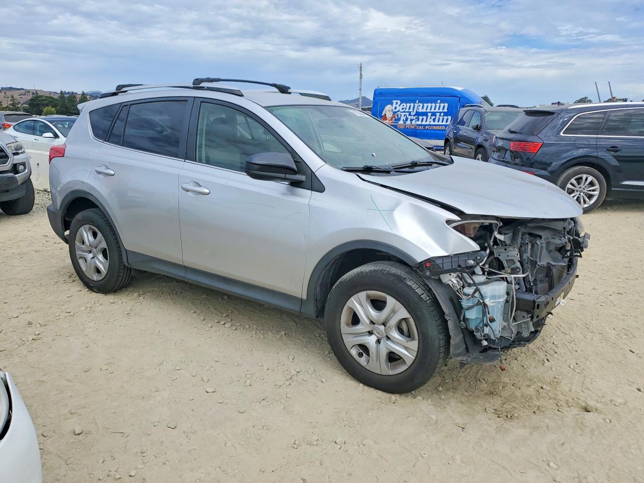 2013 Toyota Rav4 Le Серебряный vin: JTMBFREV2D5026172