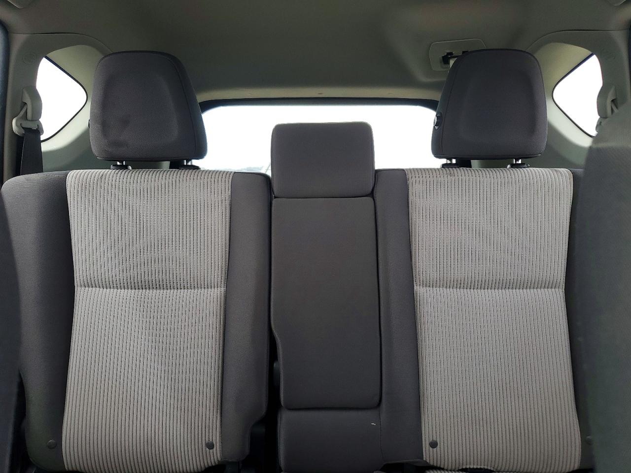 2013 Toyota Rav4 Le Серебряный vin: JTMBFREV2D5026172