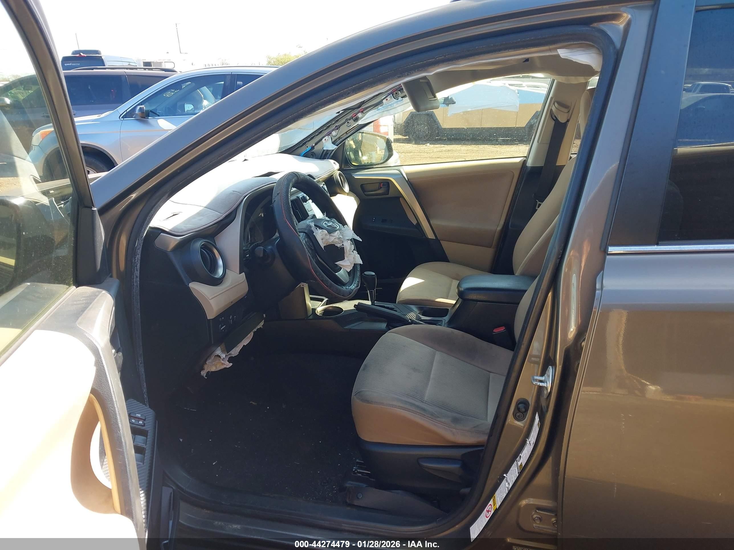 2013 Toyota Rav4 Le Brown vin: JTMBFREV2DD014979
