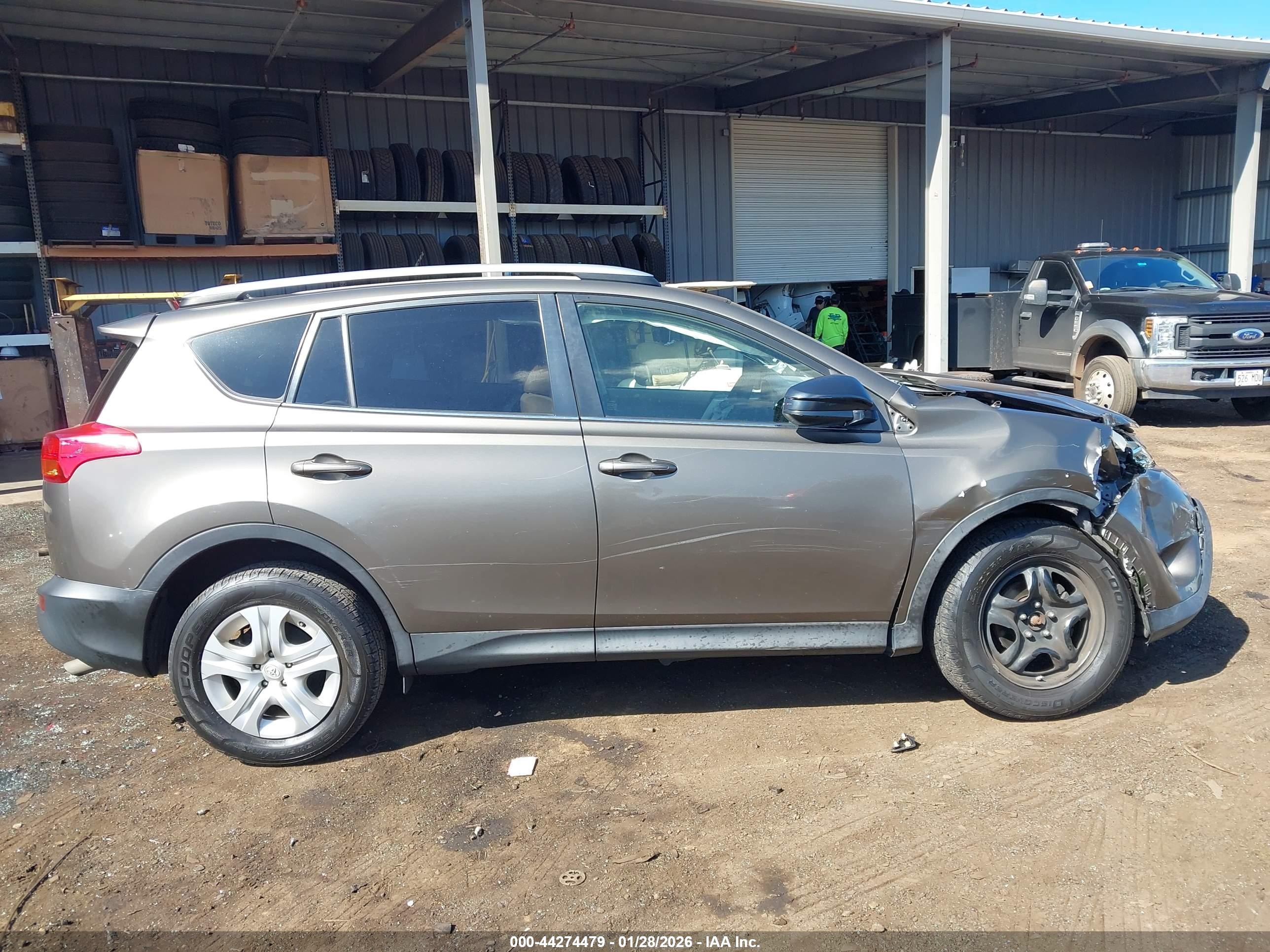 2013 Toyota Rav4 Le Brown vin: JTMBFREV2DD014979