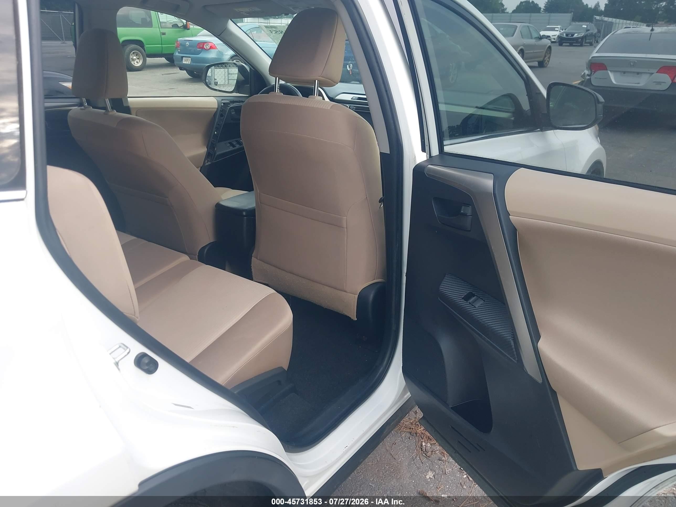 2013 Toyota Rav4 Le White vin: JTMBFREV2DD019308