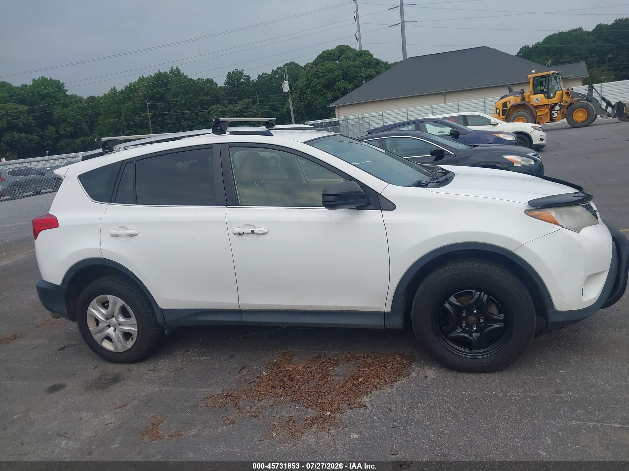 2013 Toyota Rav4 Le White vin: JTMBFREV2DD019308