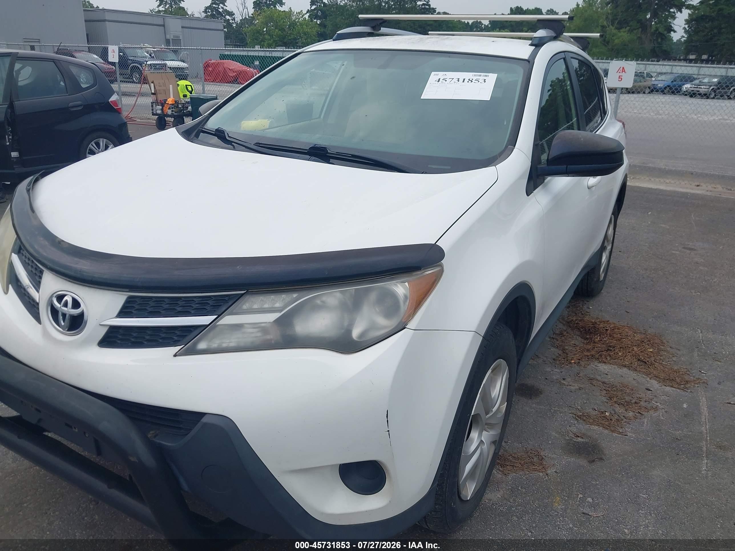 2013 Toyota Rav4 Le White vin: JTMBFREV2DD019308