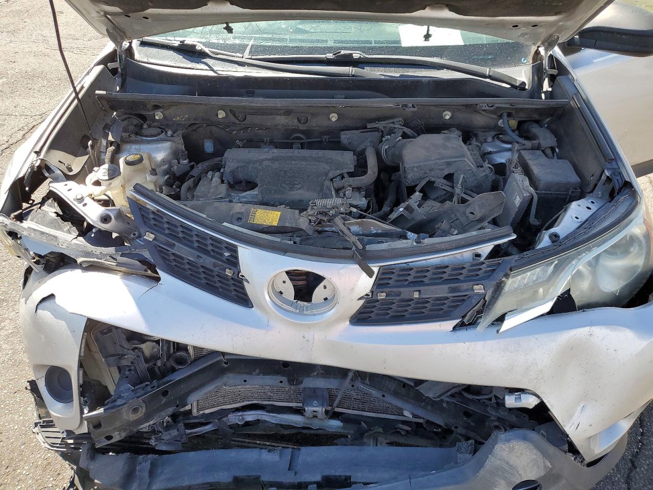 2013 Toyota Rav4 Le Silver vin: JTMBFREV2DD032320
