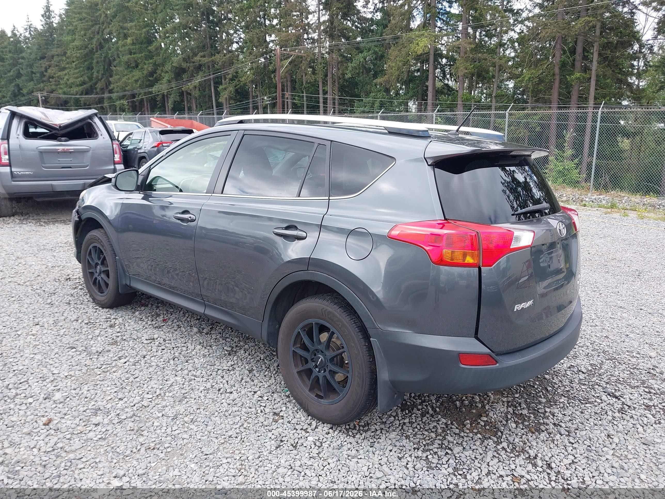 2013 Toyota Rav4 Le Gray vin: JTMBFREV2DD040305