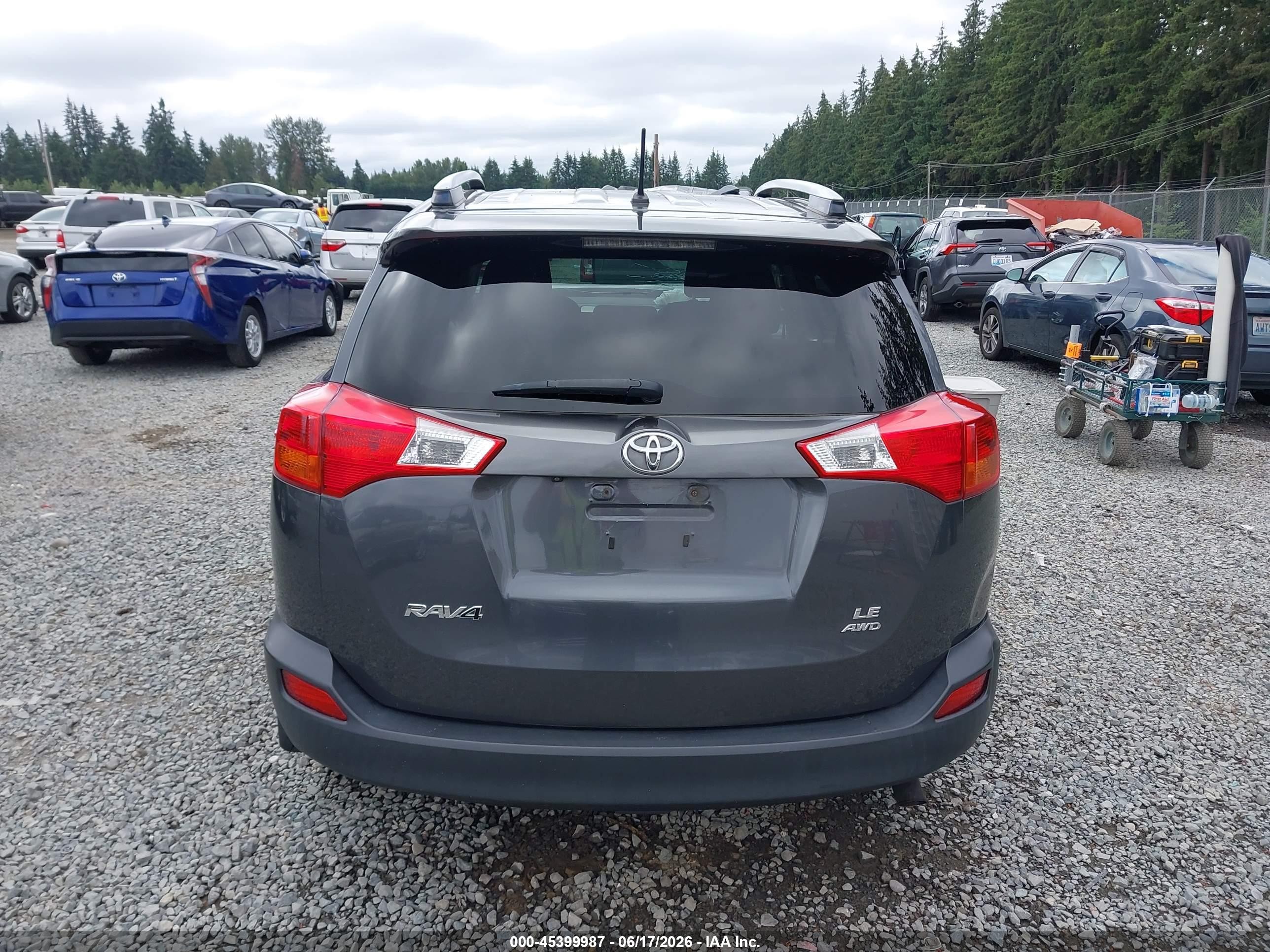 2013 Toyota Rav4 Le Gray vin: JTMBFREV2DD040305