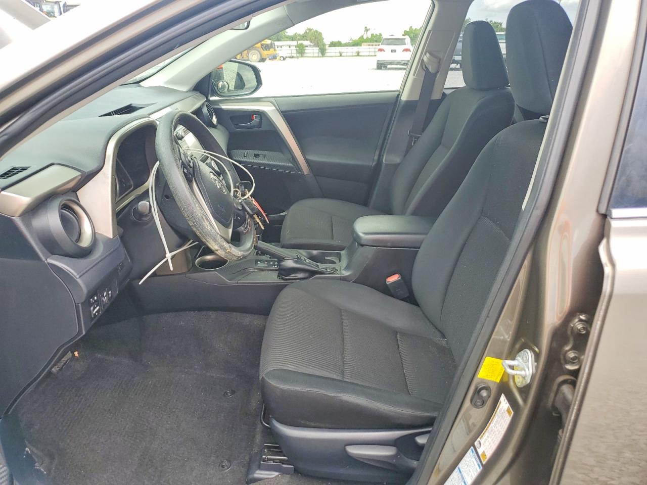 2014 Toyota Rav4 Le Brown vin: JTMBFREV2ED055470