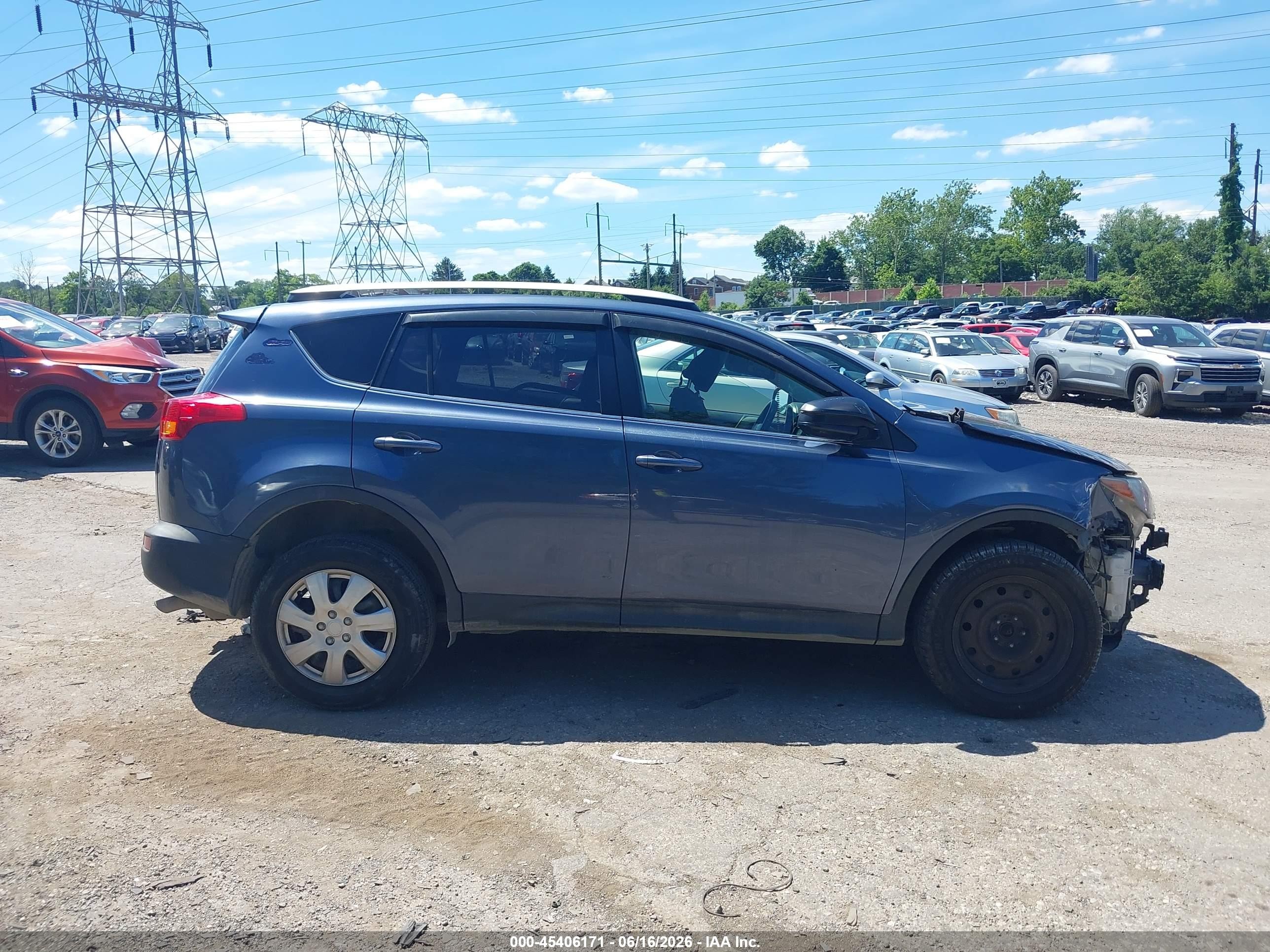2014 Toyota Rav4 Le Blue vin: JTMBFREV2ED056098