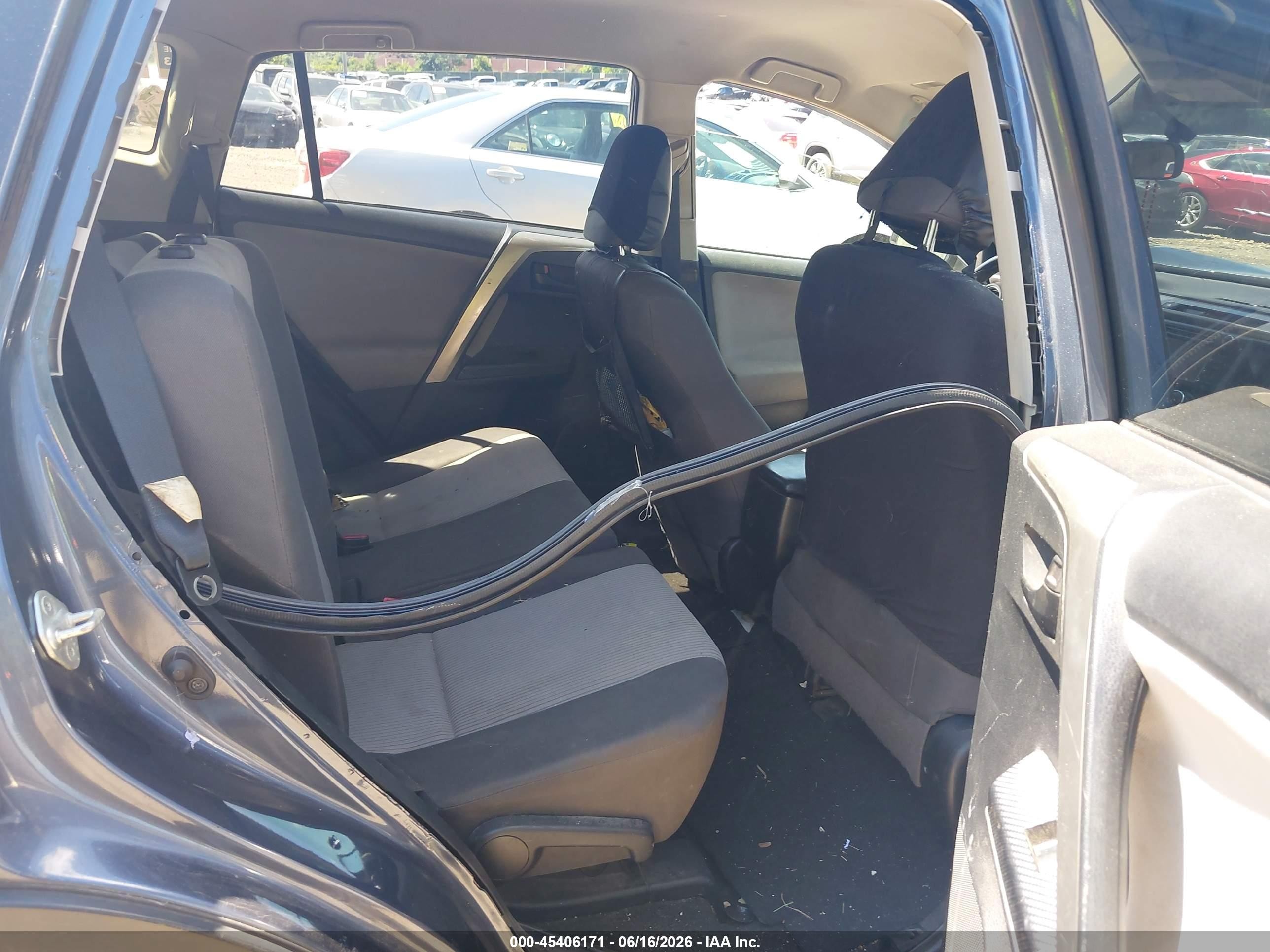 2014 Toyota Rav4 Le Blue vin: JTMBFREV2ED056098
