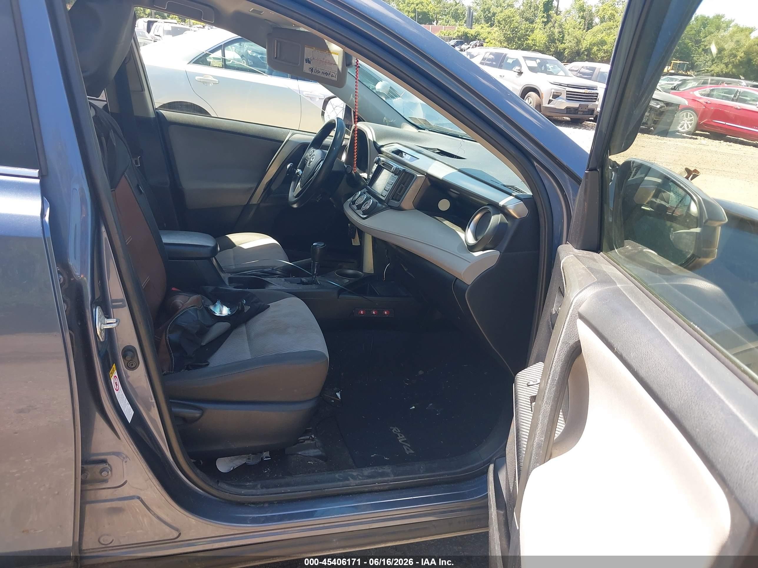 2014 Toyota Rav4 Le Blue vin: JTMBFREV2ED056098