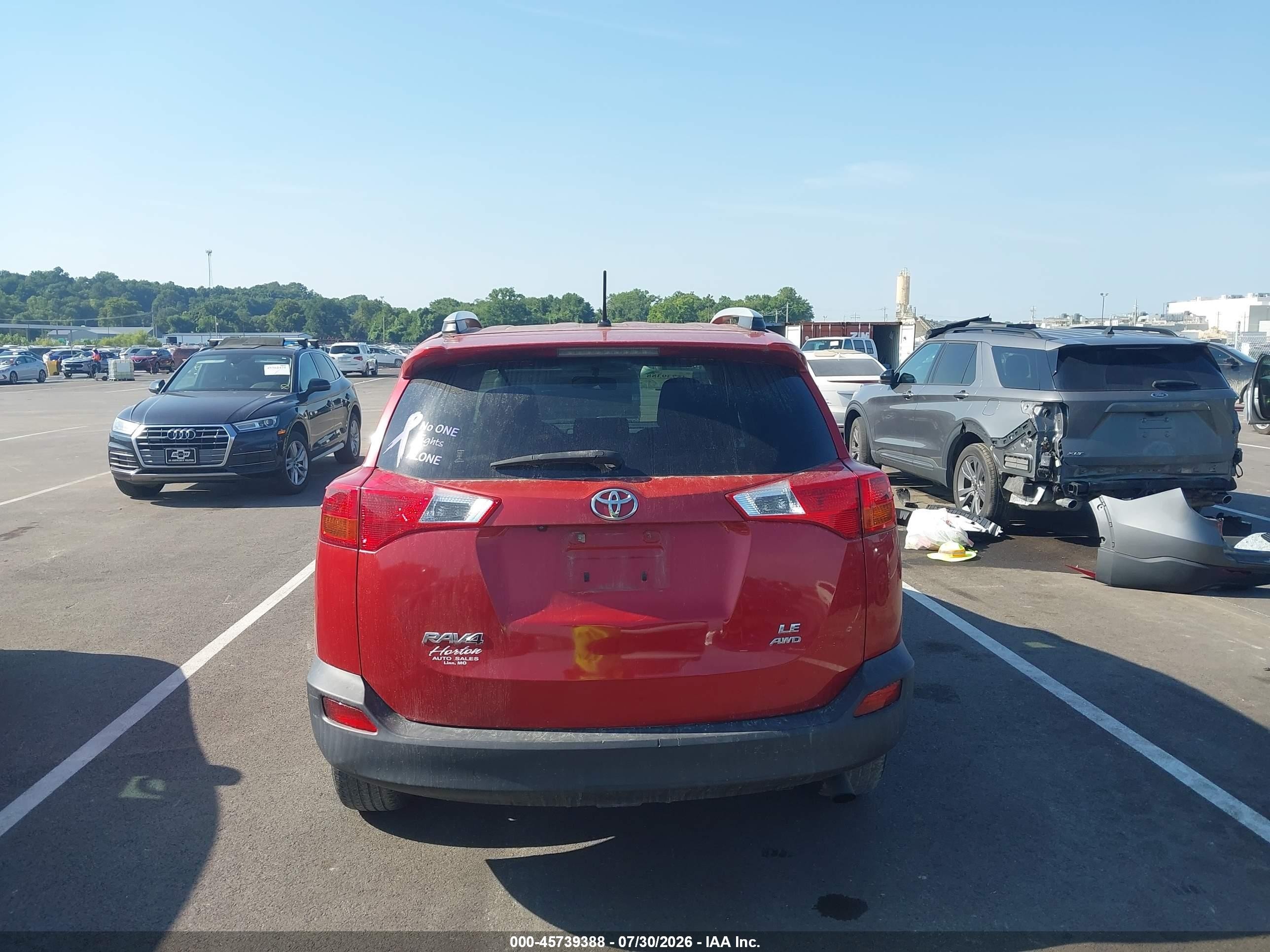 2014 Toyota Rav4 Le Red vin: JTMBFREV2ED057574