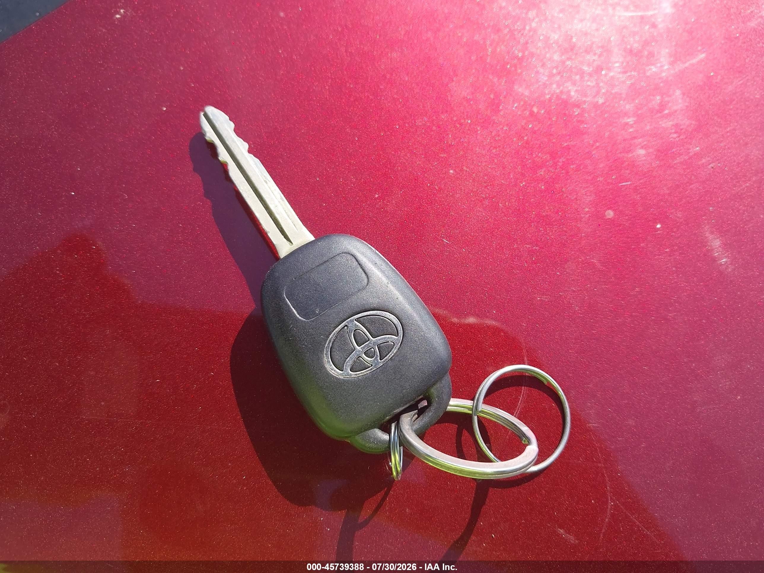 2014 Toyota Rav4 Le Red vin: JTMBFREV2ED057574