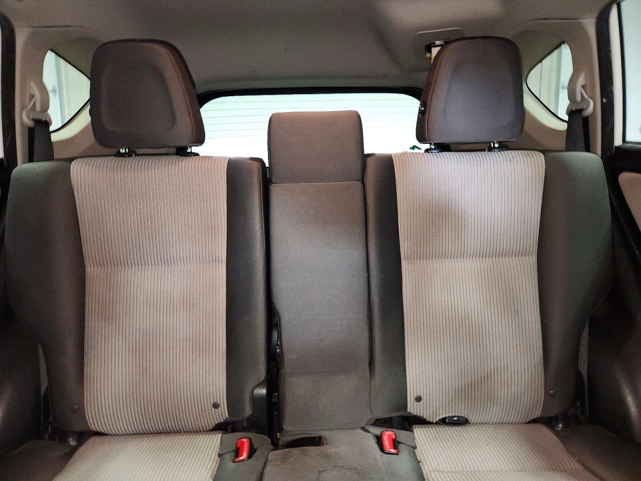 2014 Toyota Rav4 Le White vin: JTMBFREV2ED069336