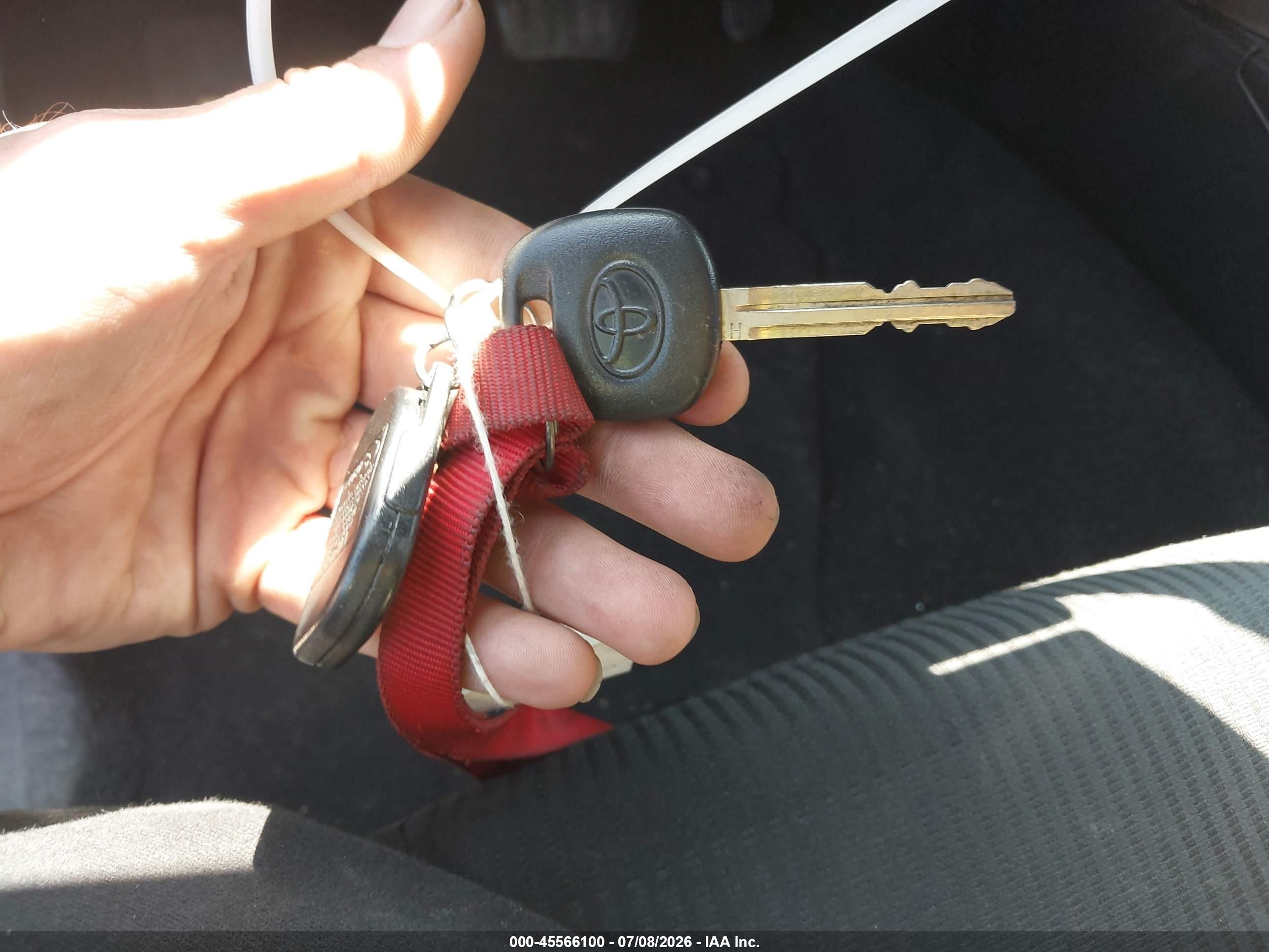 2014 Toyota Rav4 Le Серый vin: JTMBFREV2ED076903