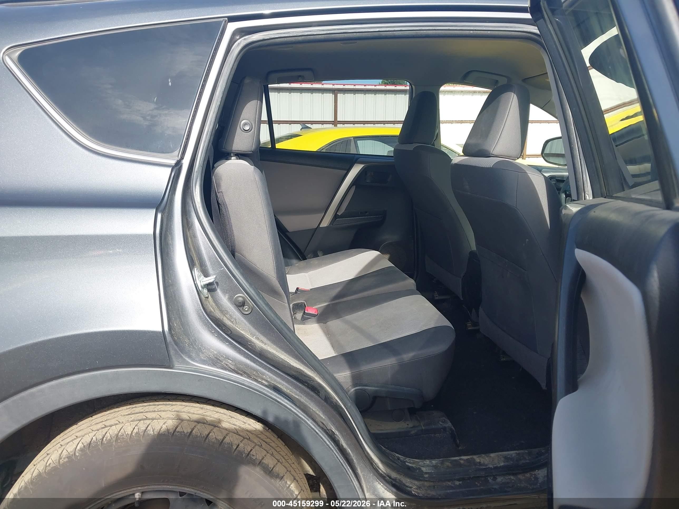 2014 Toyota Rav4 Le Gray vin: JTMBFREV2ED078926