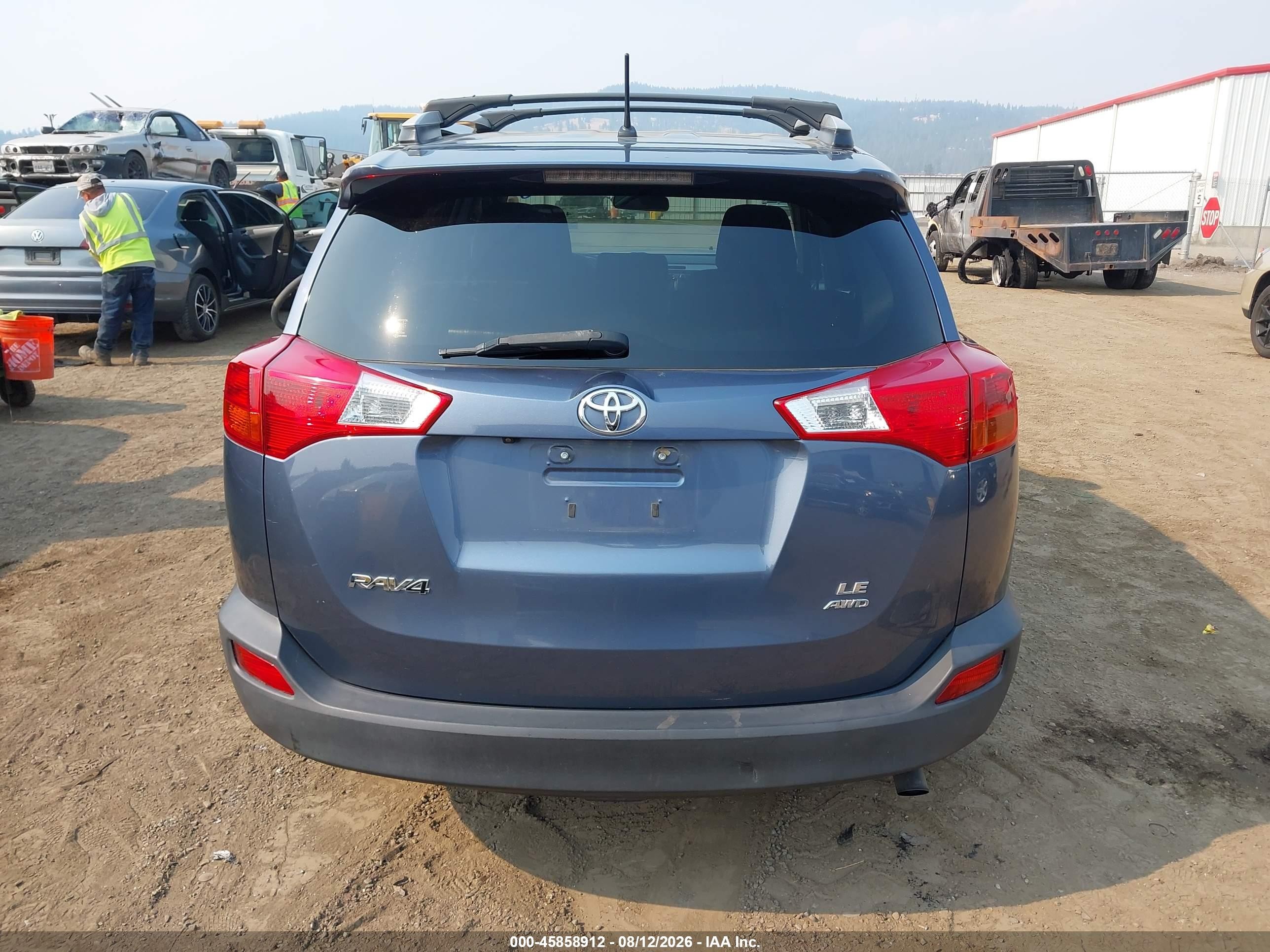 2014 Toyota Rav4 Le Blue vin: JTMBFREV2ED088646