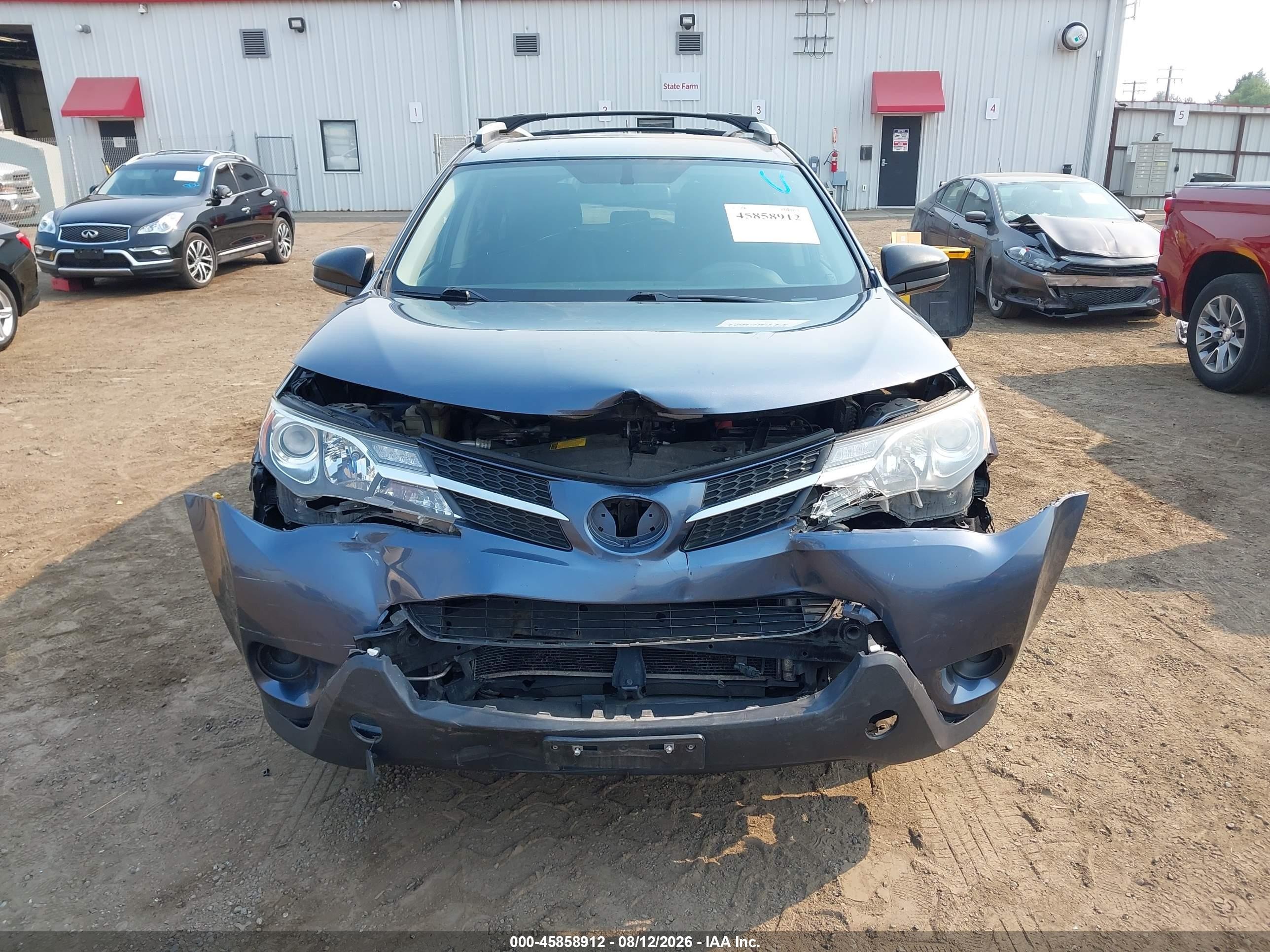2014 Toyota Rav4 Le Blue vin: JTMBFREV2ED088646