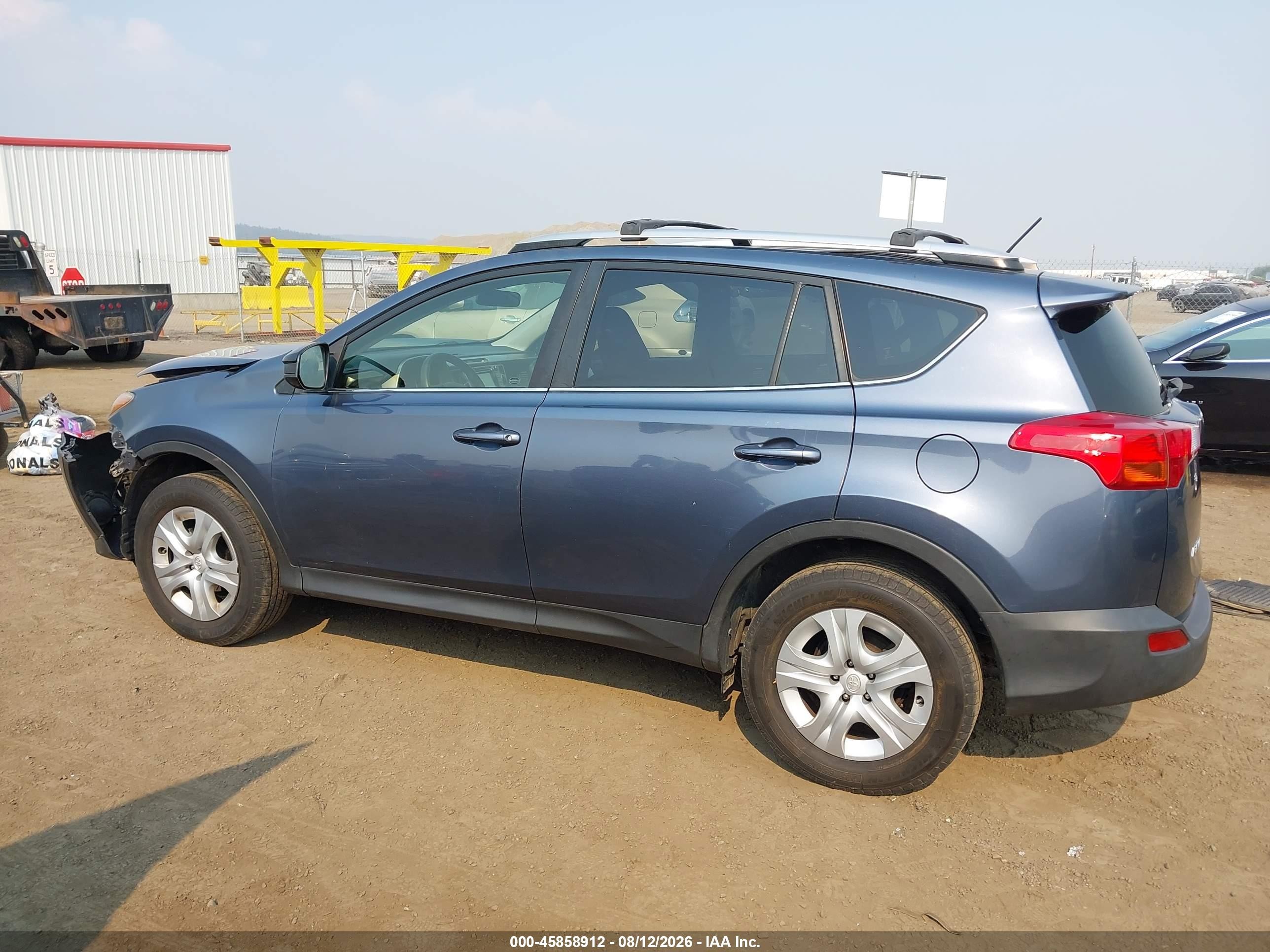 2014 Toyota Rav4 Le Blue vin: JTMBFREV2ED088646
