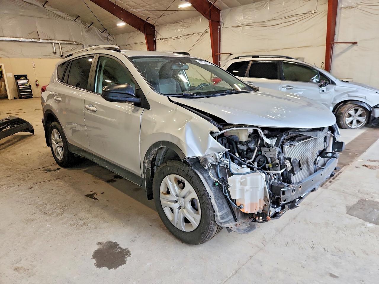2014 Toyota Rav4 Le Silver vin: JTMBFREV2ED088792