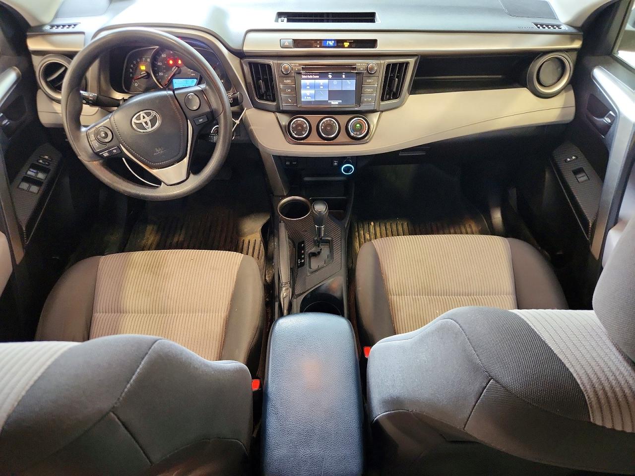 2014 Toyota Rav4 Le Silver vin: JTMBFREV2ED088792