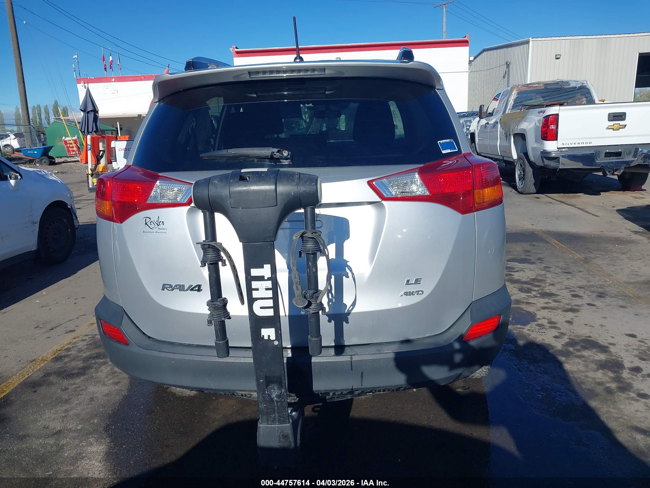 2015 Toyota Rav4 Le Silver vin: JTMBFREV2FD105186