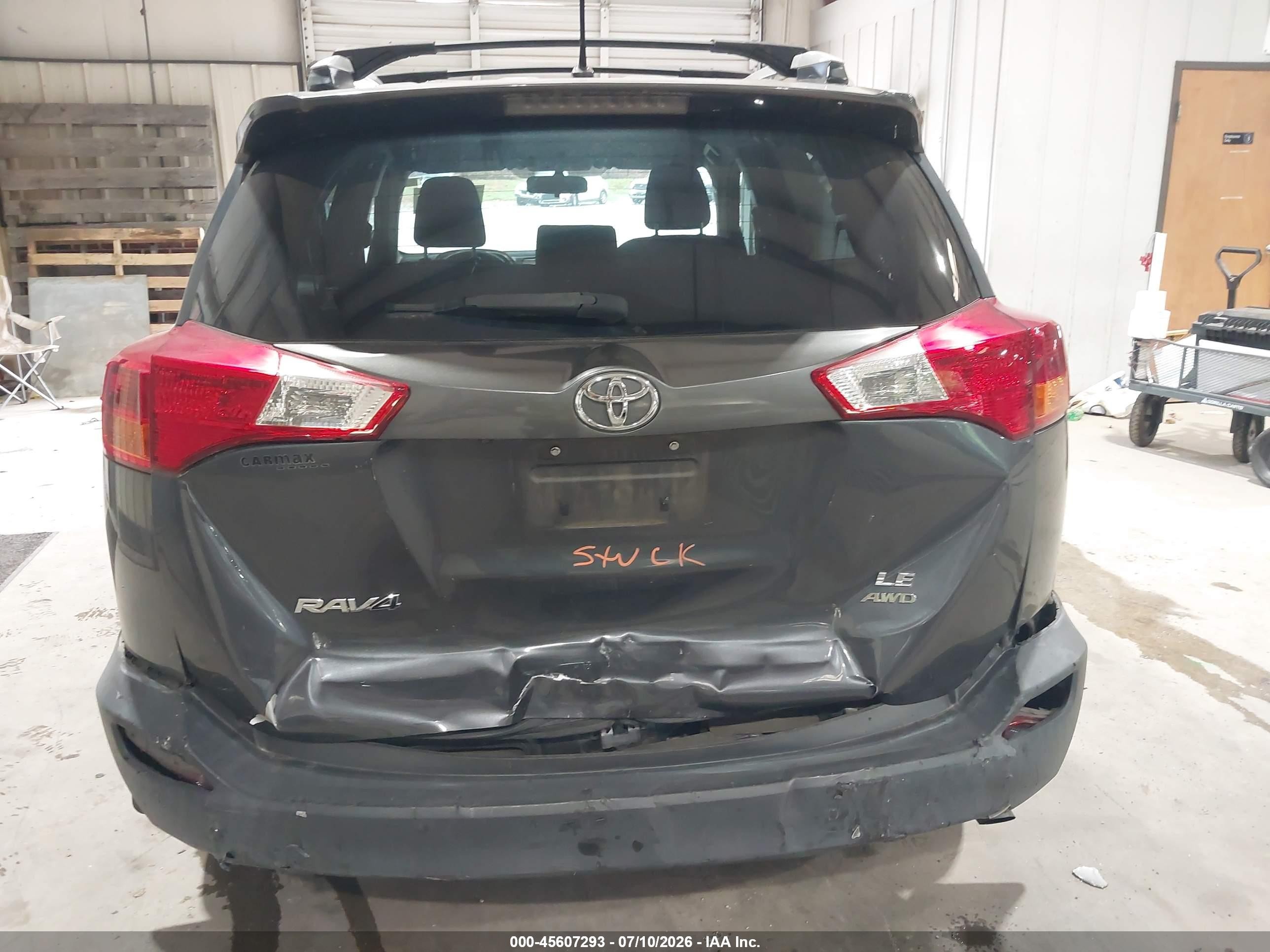 2015 Toyota Rav4 Le Gray vin: JTMBFREV2FD122571
