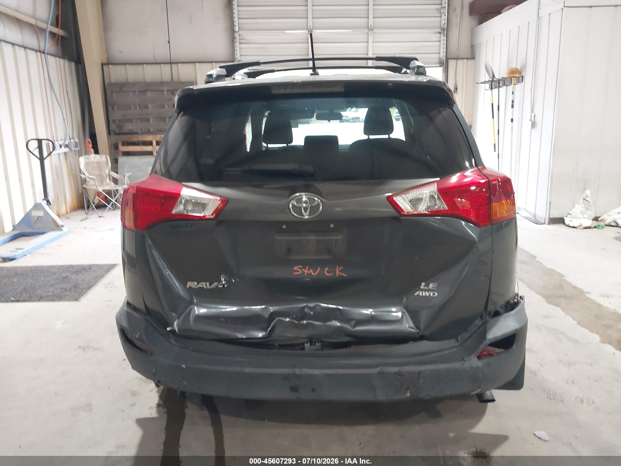 2015 Toyota Rav4 Le Gray vin: JTMBFREV2FD122571