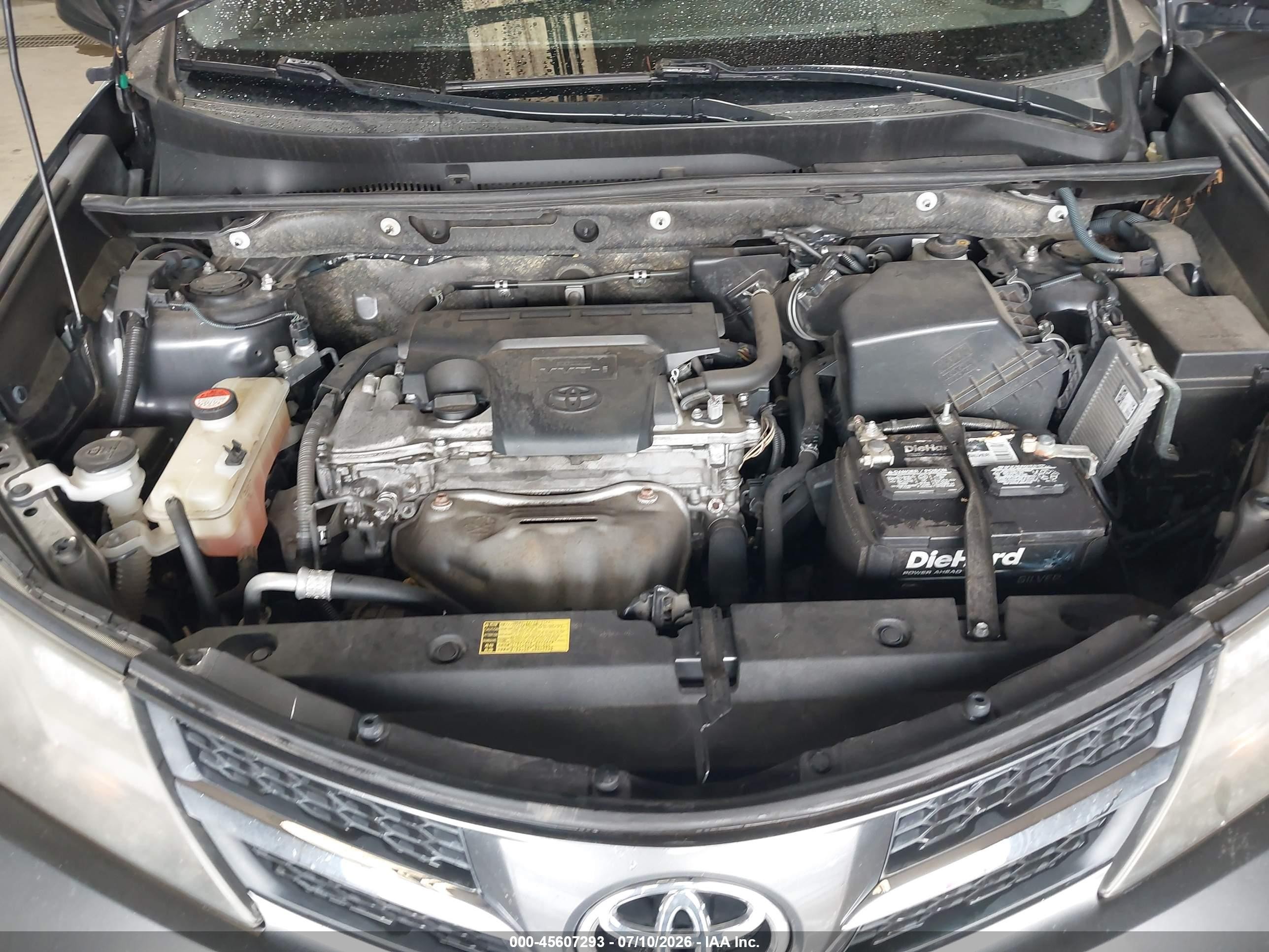 2015 Toyota Rav4 Le Gray vin: JTMBFREV2FD122571