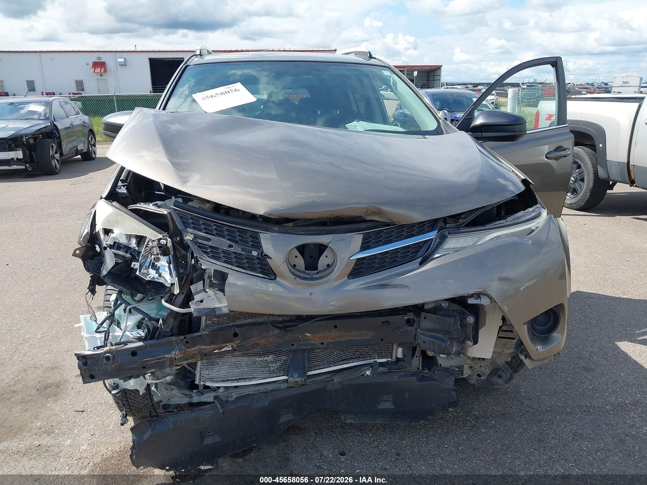 2015 Toyota Rav4 Le Green vin: JTMBFREV2FD134462