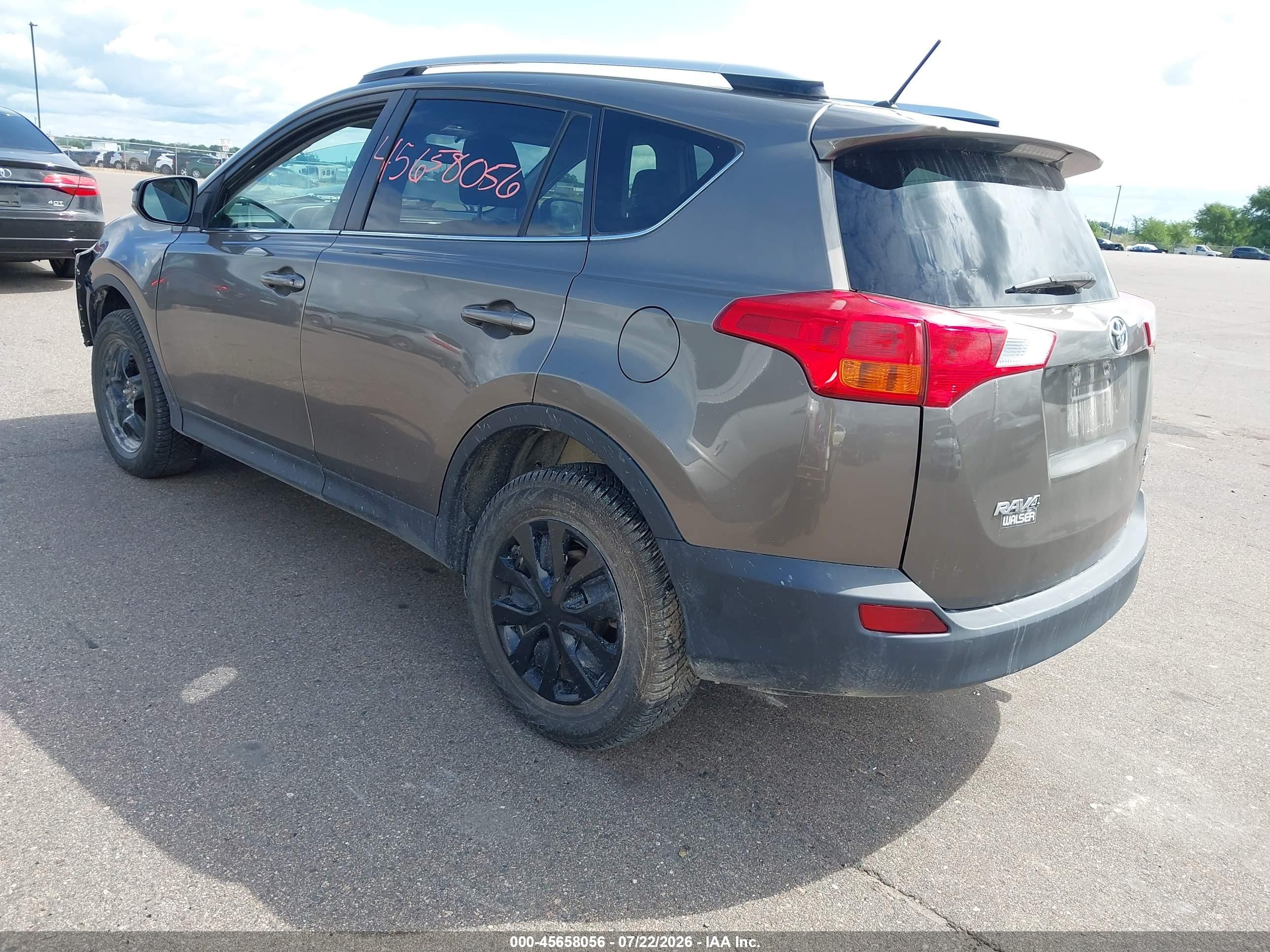 2015 Toyota Rav4 Le Green vin: JTMBFREV2FD134462