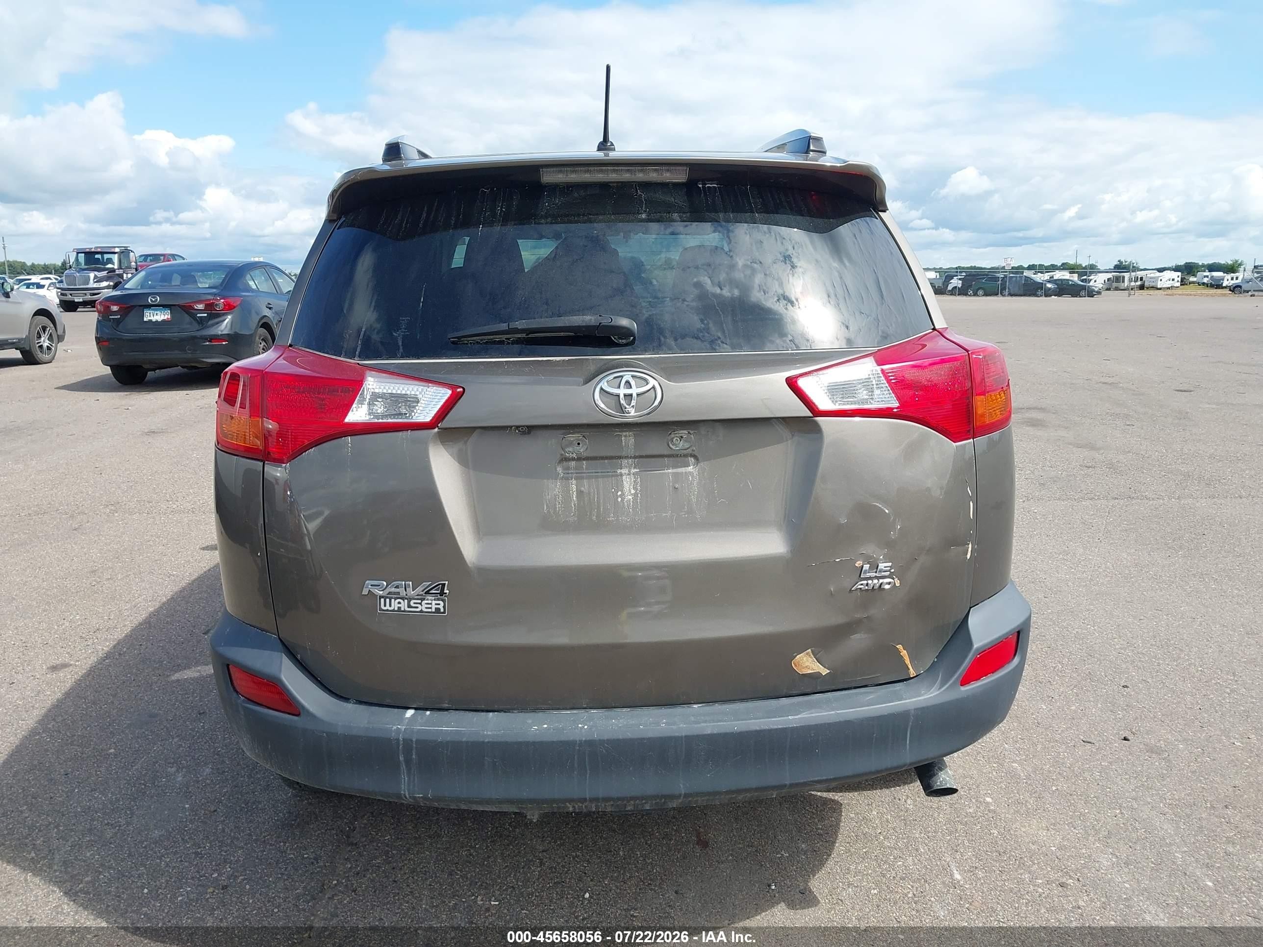 2015 Toyota Rav4 Le Green vin: JTMBFREV2FD134462