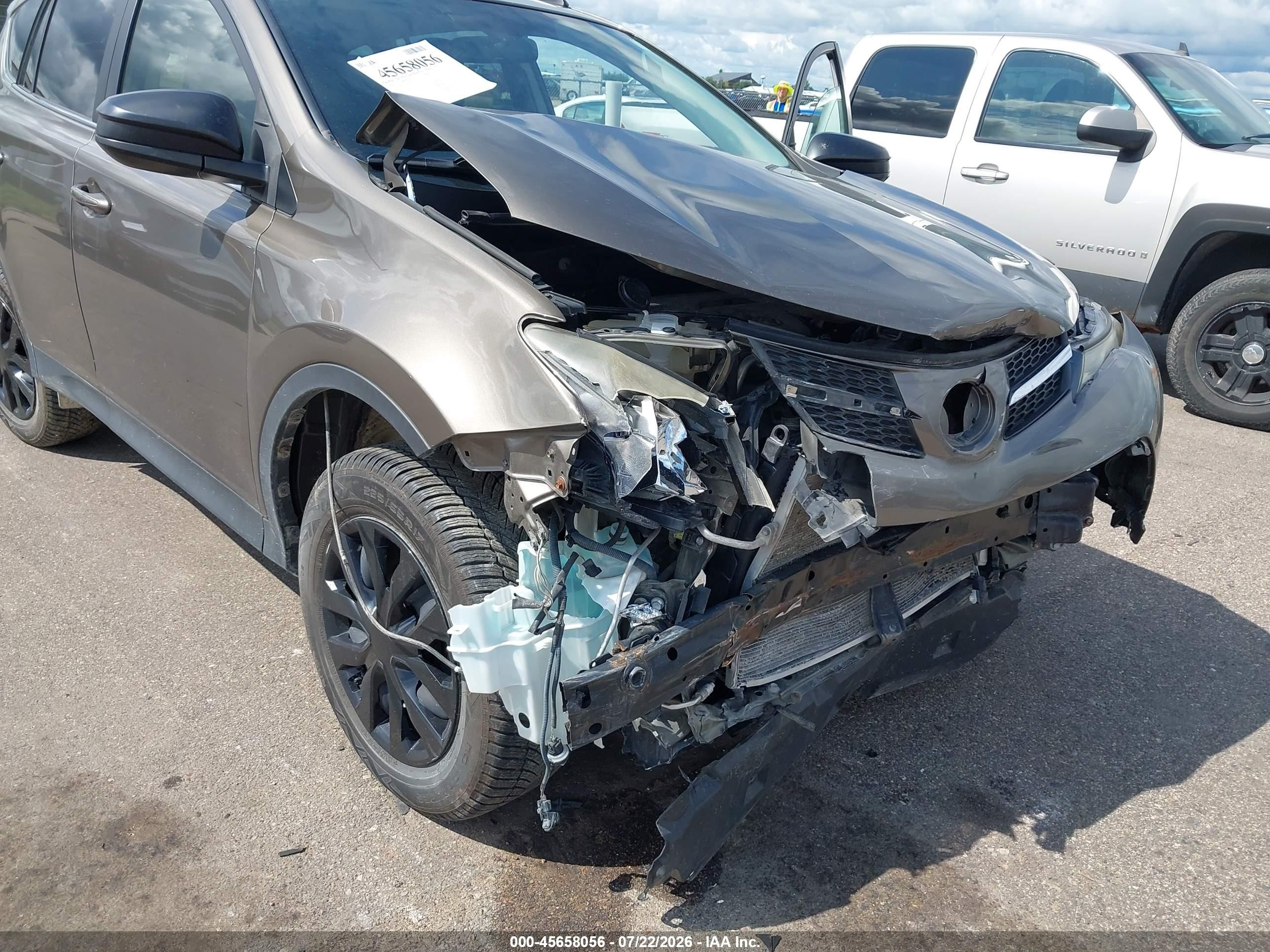 2015 Toyota Rav4 Le Green vin: JTMBFREV2FD134462