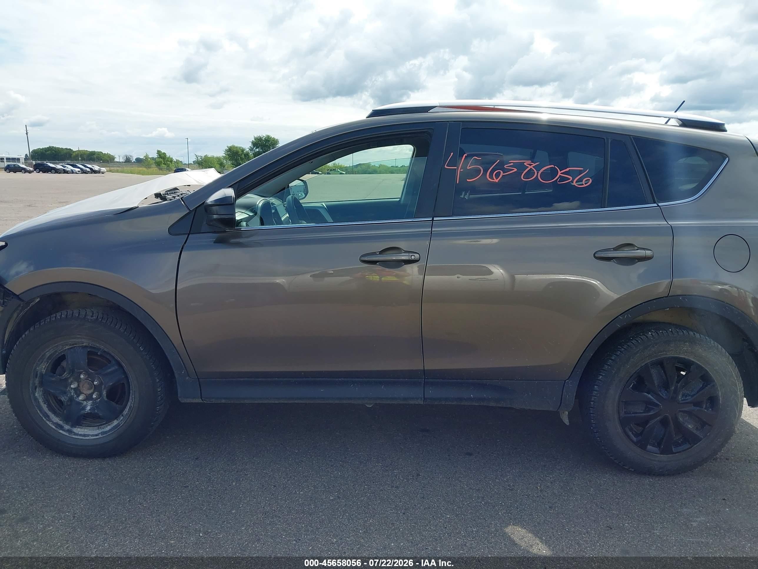 2015 Toyota Rav4 Le Green vin: JTMBFREV2FD134462