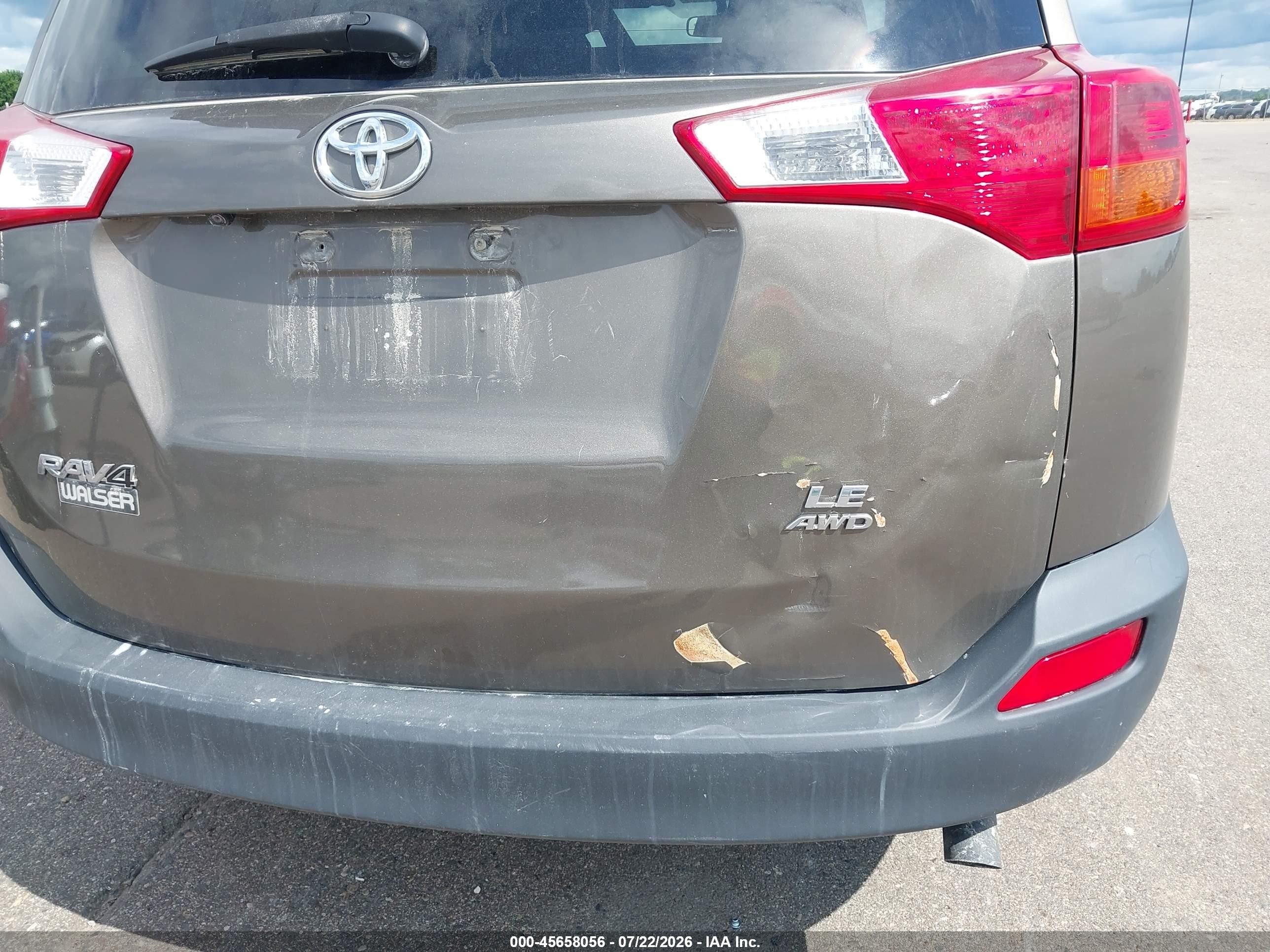 2015 Toyota Rav4 Le Green vin: JTMBFREV2FD134462