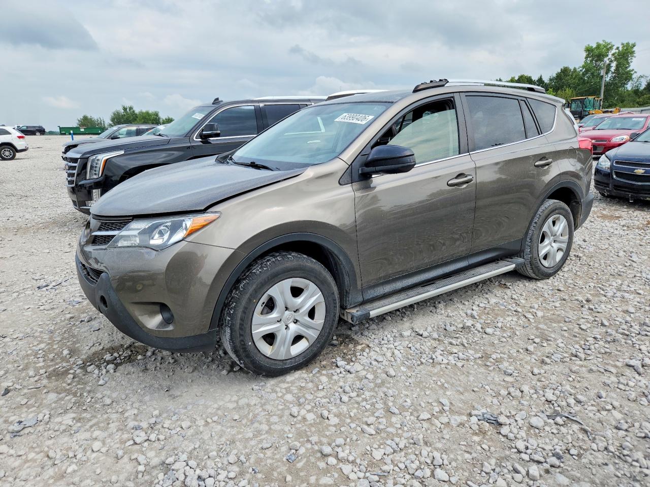 2015 Toyota Rav4 Le Brown vin: JTMBFREV2FD174959