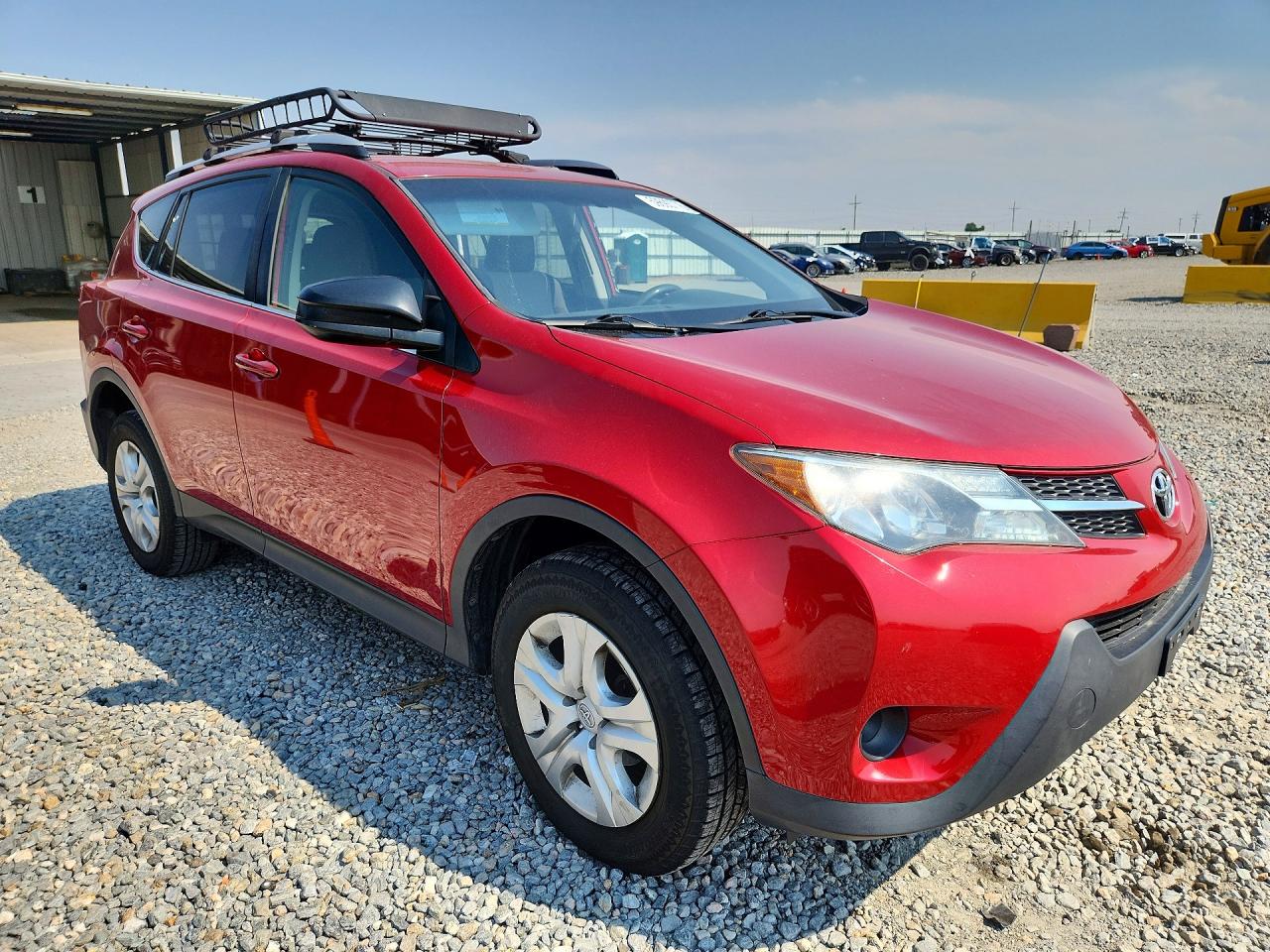 2015 Toyota Rav4 Le Red vin: JTMBFREV2FJ036758