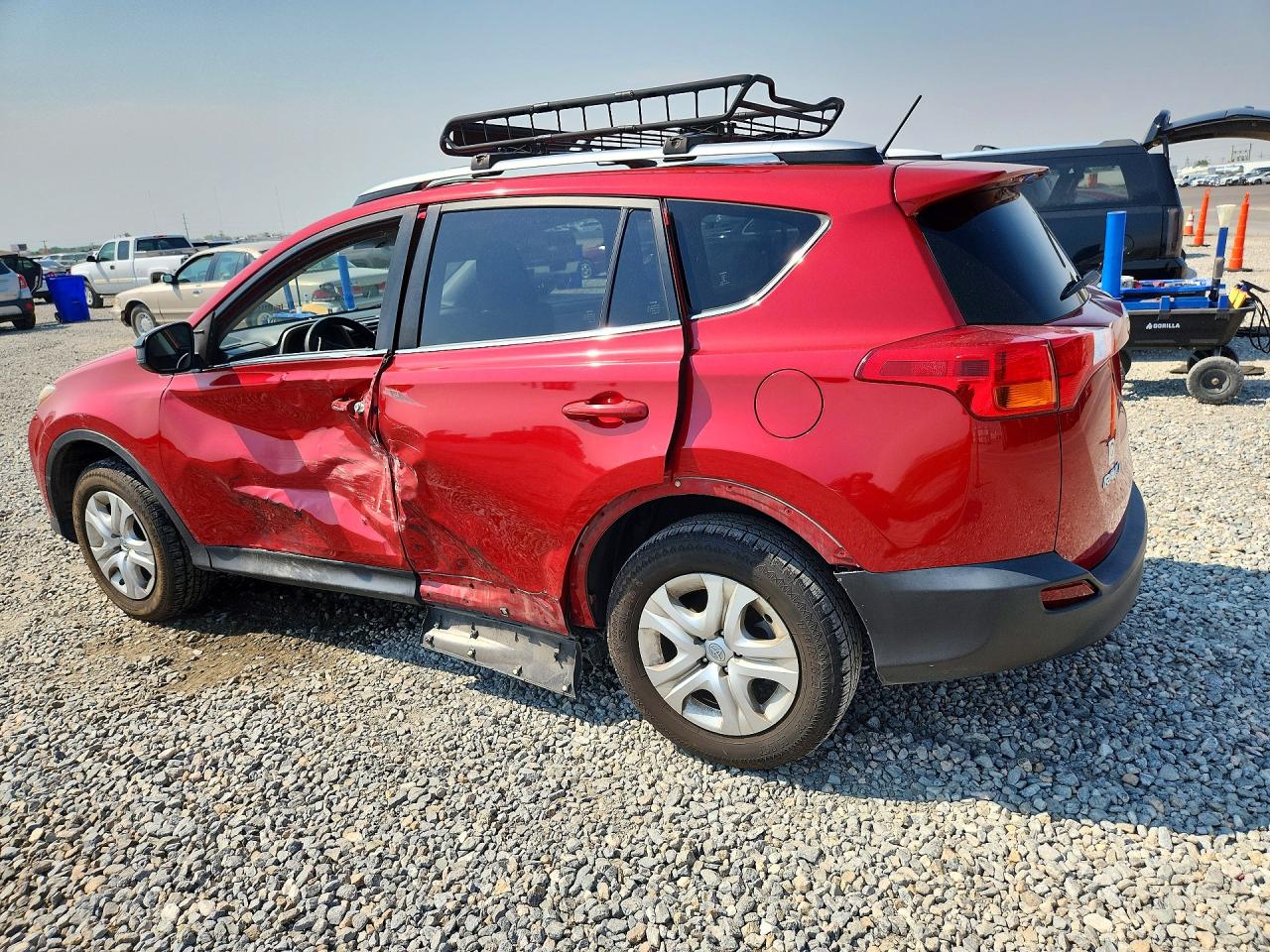 2015 Toyota Rav4 Le Red vin: JTMBFREV2FJ036758