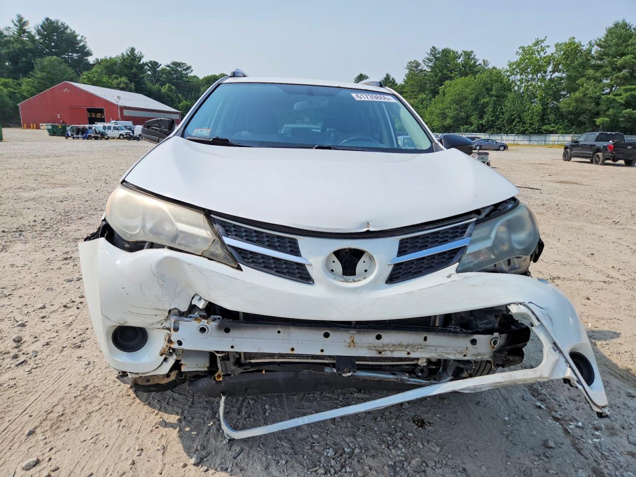 2015 Toyota Rav4 Le White vin: JTMBFREV2FJ040051