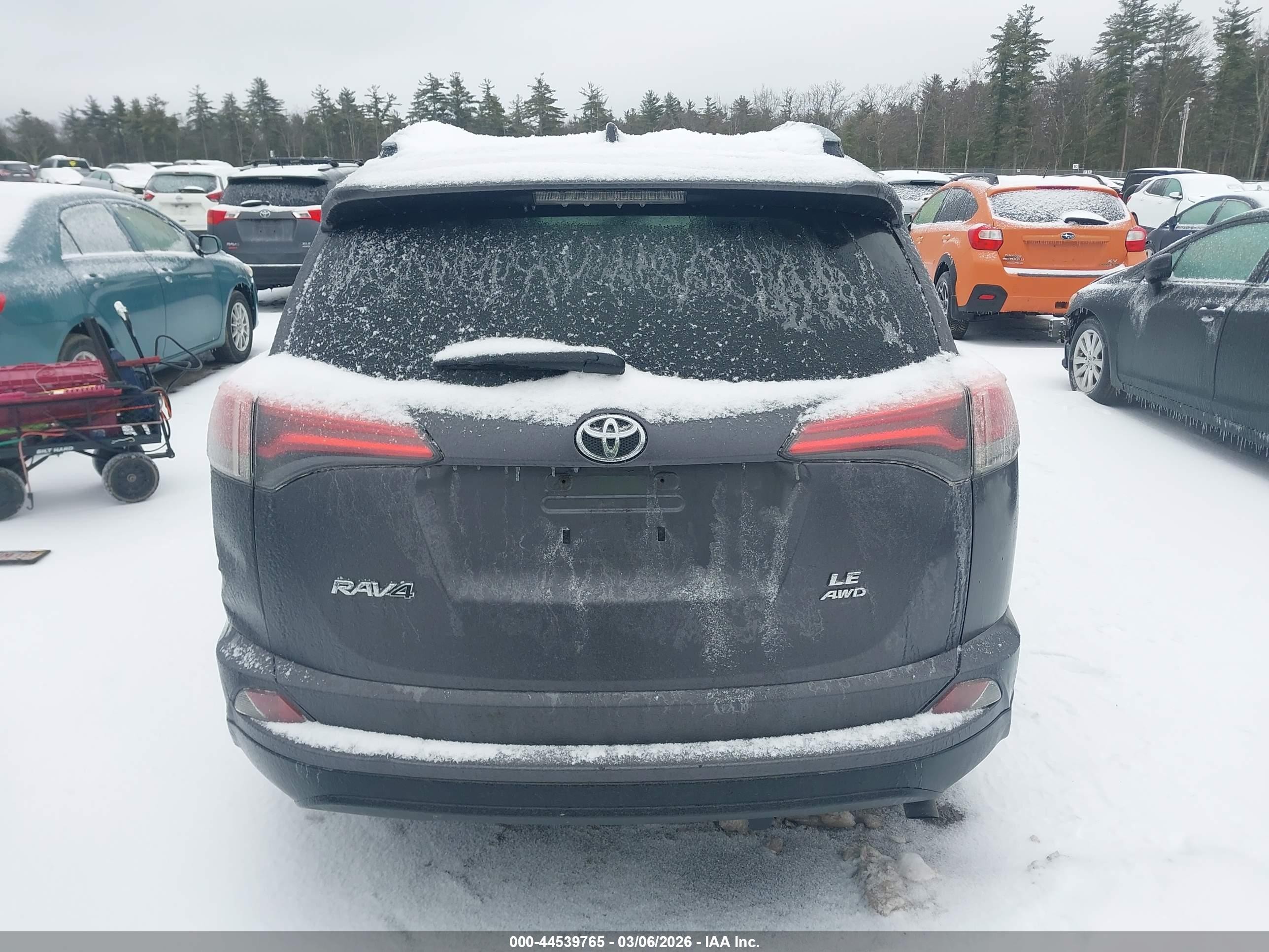 2017 Toyota Rav4 Le Black vin: JTMBFREV2HJ701841