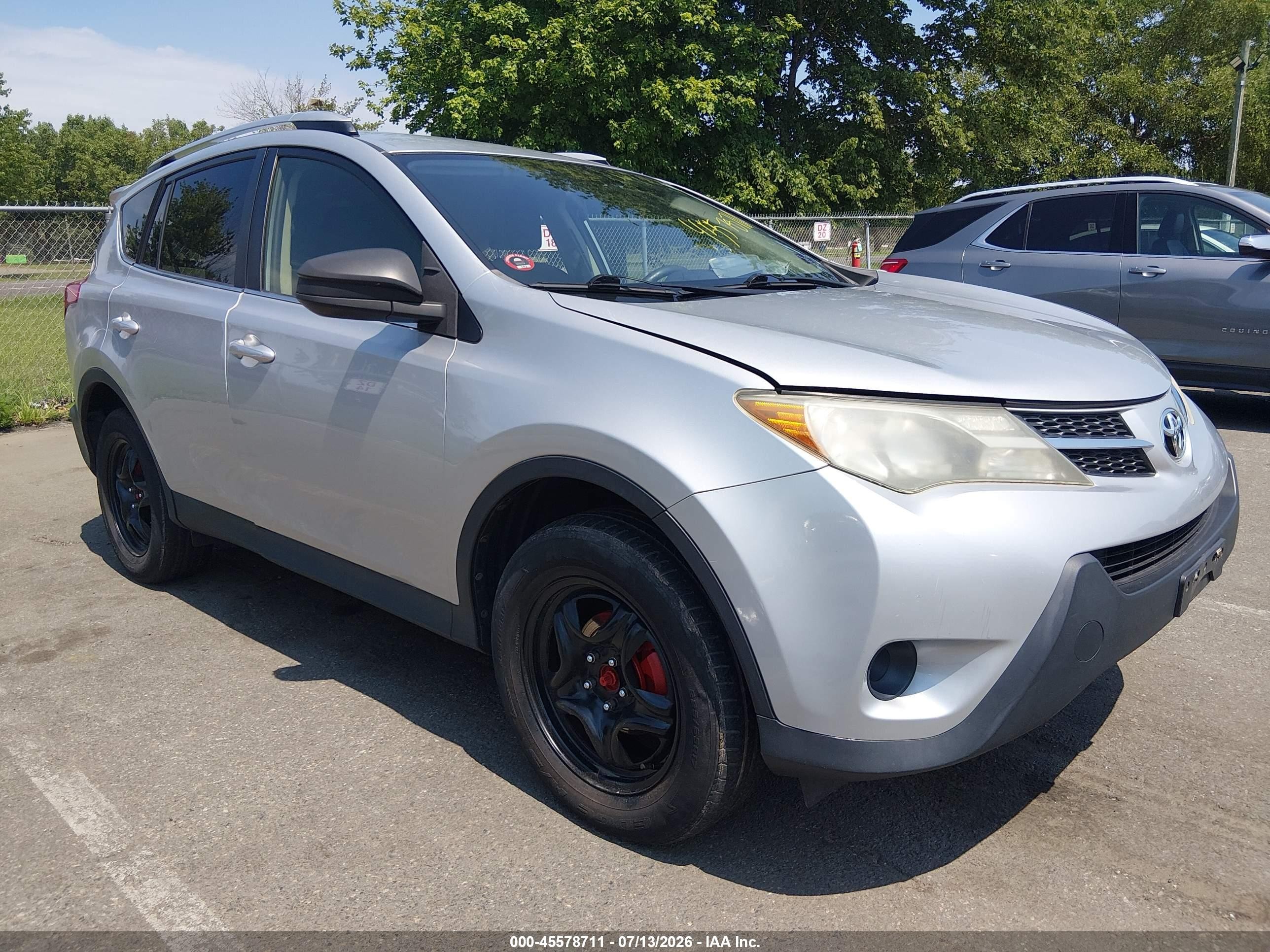 2013 Toyota Rav4 Le Silver vin: JTMBFREV3D5002740