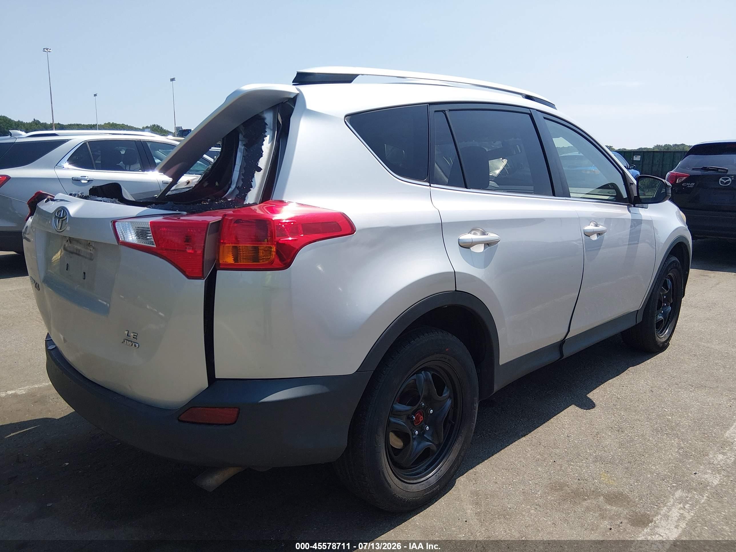 2013 Toyota Rav4 Le Silver vin: JTMBFREV3D5002740