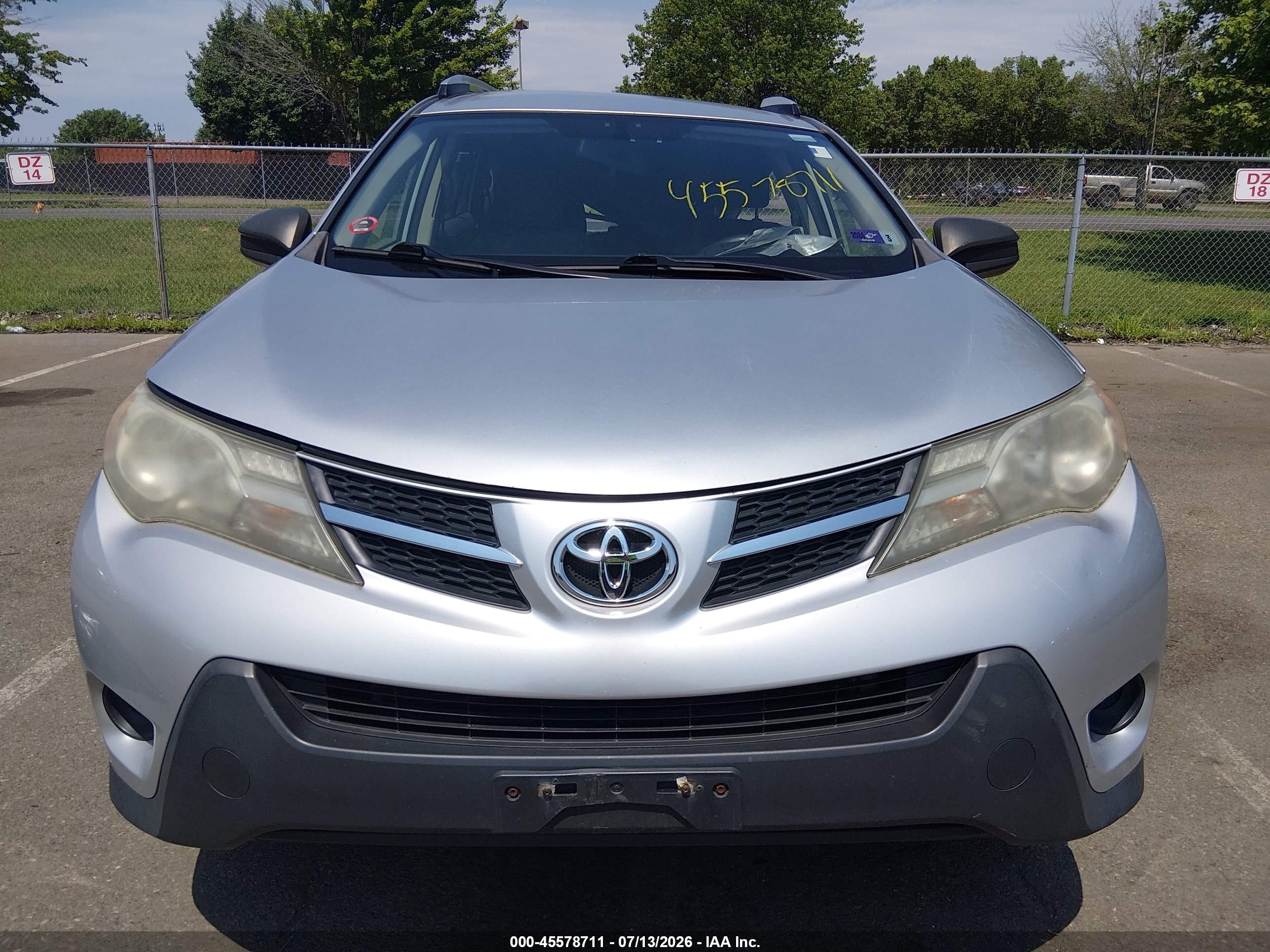 2013 Toyota Rav4 Le Silver vin: JTMBFREV3D5002740
