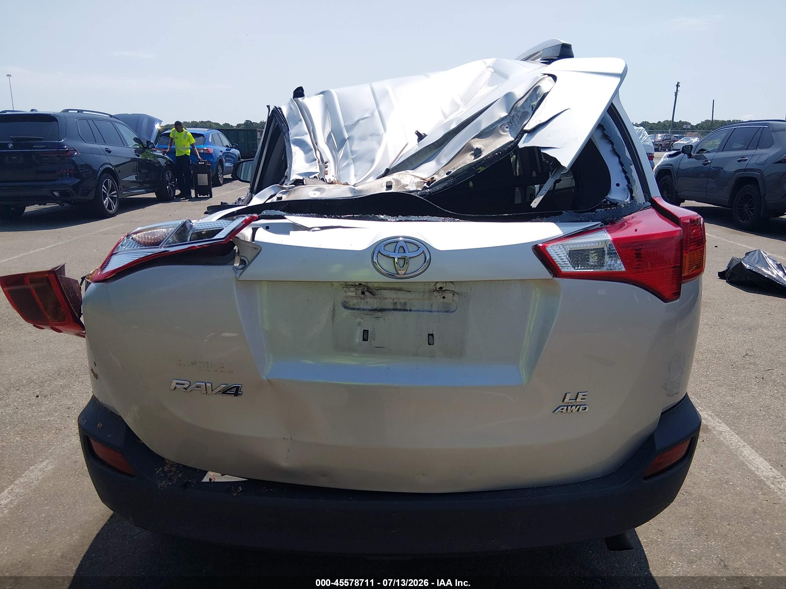 2013 Toyota Rav4 Le Silver vin: JTMBFREV3D5002740