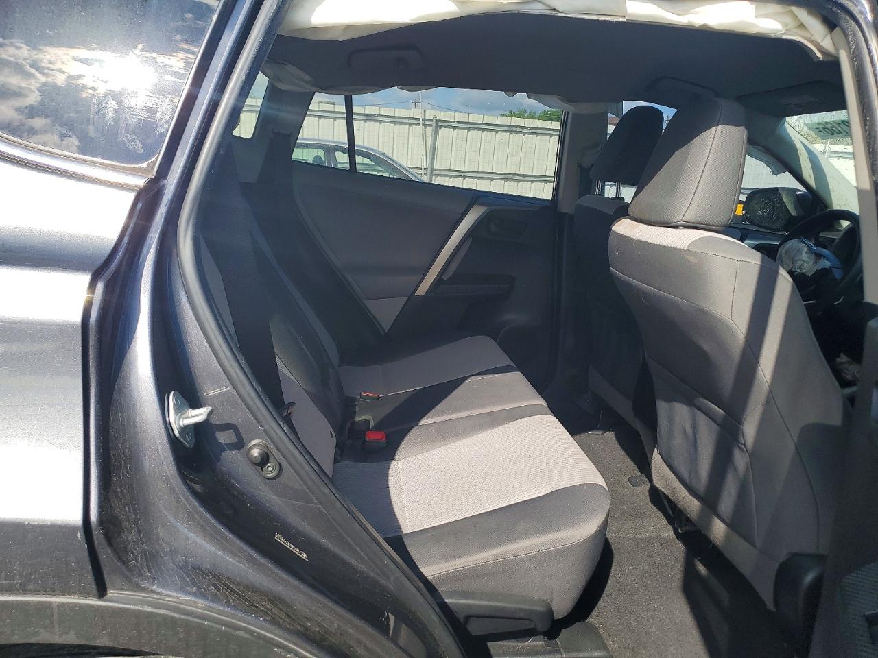 2013 Toyota Rav4 Le Gray vin: JTMBFREV3DD035534