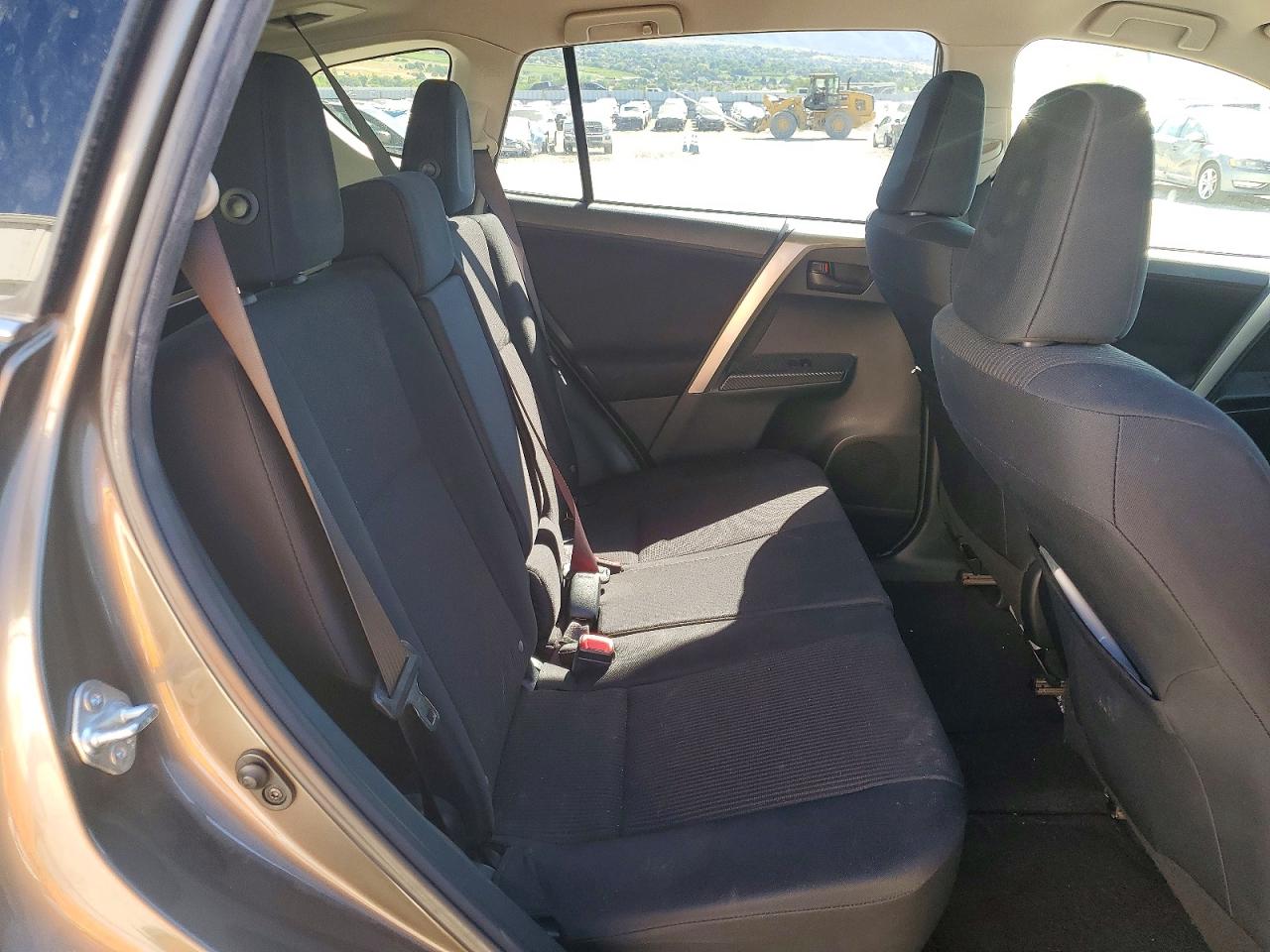 2014 Toyota Rav4 Le Gray vin: JTMBFREV3ED055493