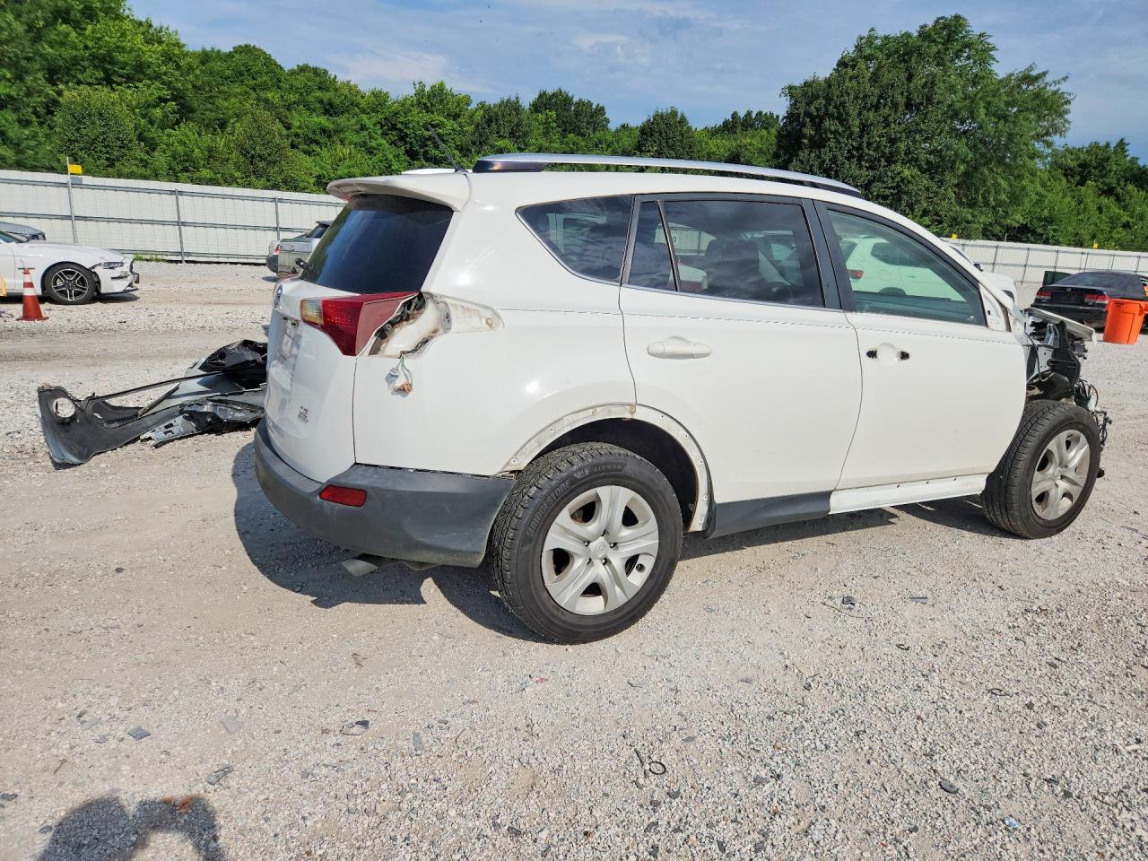 2014 Toyota Rav4 Le Белый vin: JTMBFREV3ED075176