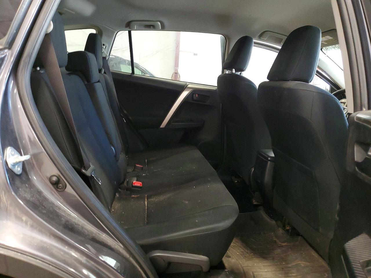 2014 Toyota Rav4 Le Gray vin: JTMBFREV3ED078773