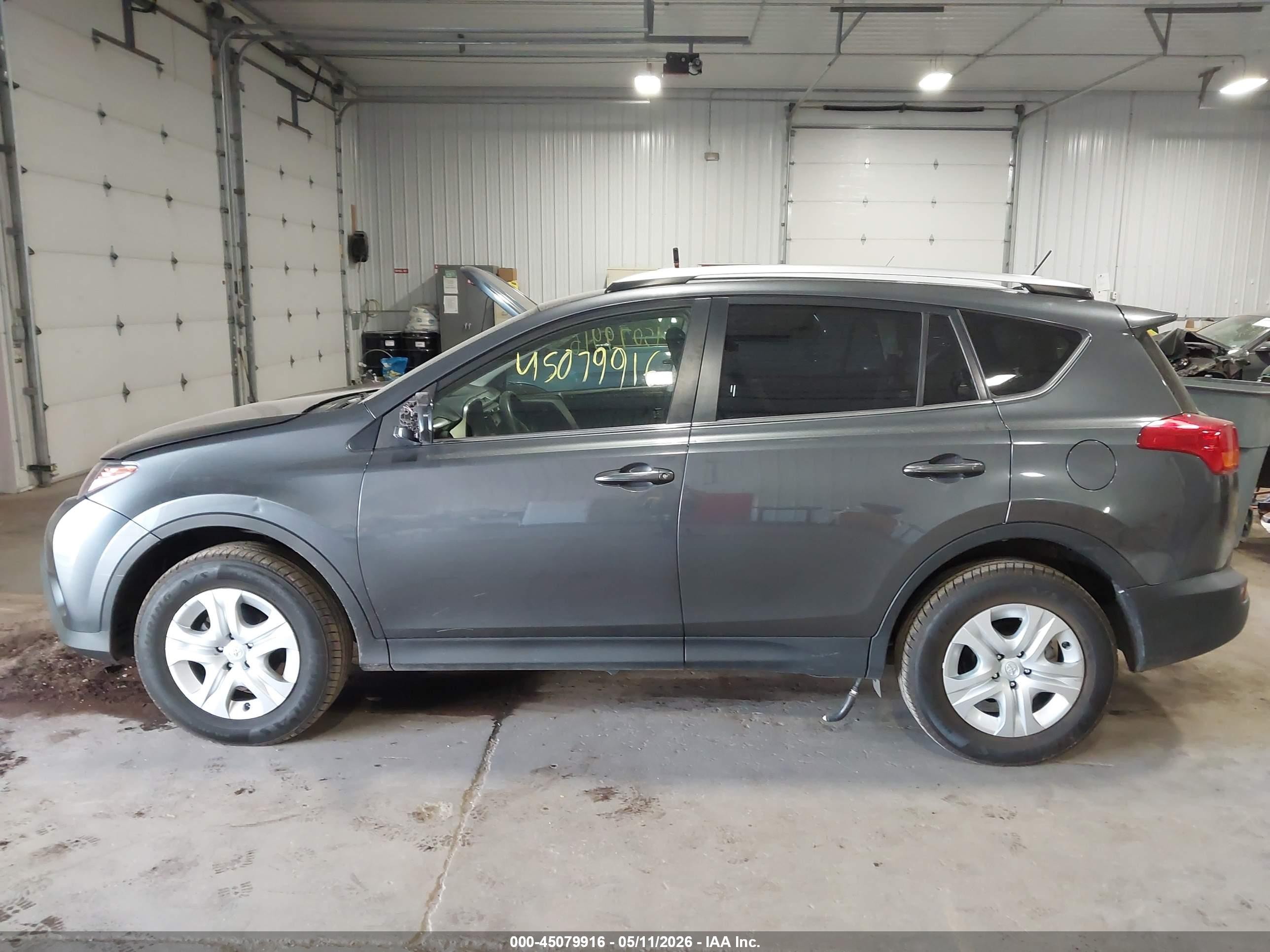 2014 Toyota Rav4 Le Gray vin: JTMBFREV3ED079325